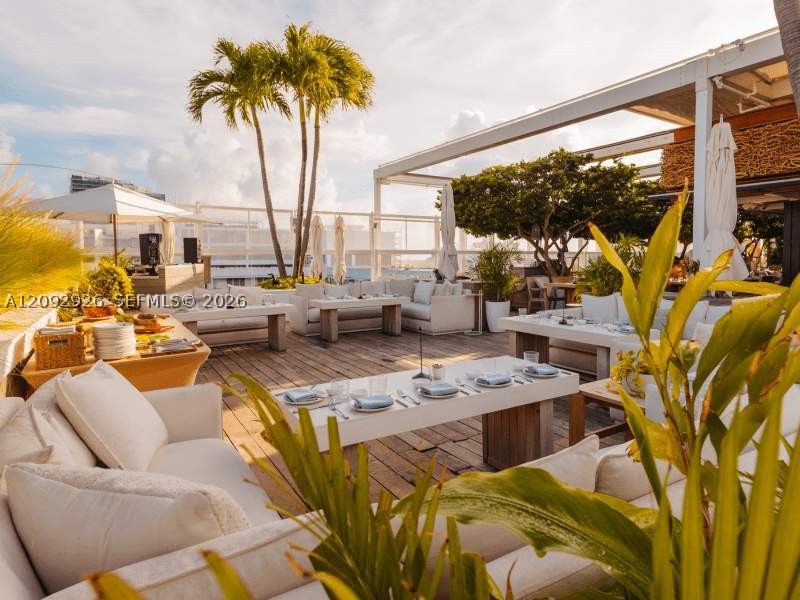 2301 Collins Ave #1019 Miami Beach, FL 33139