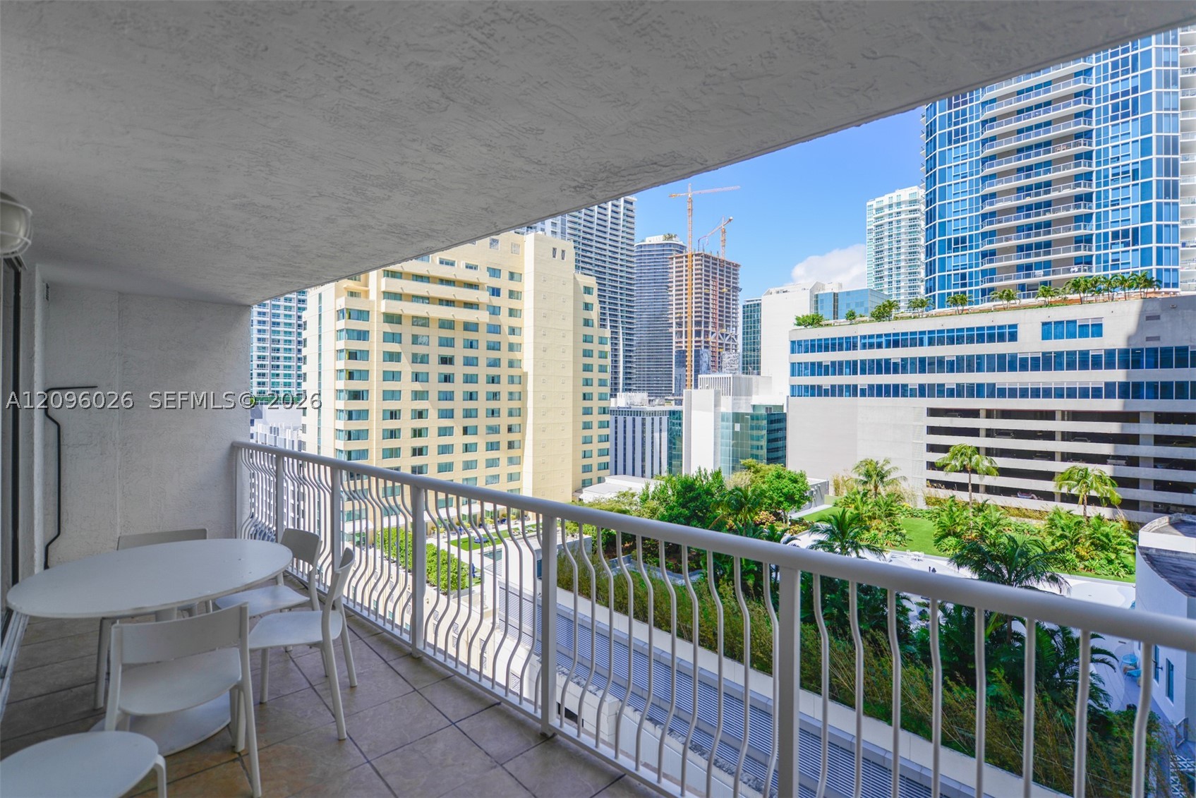 image The Club at Brickell Bay9