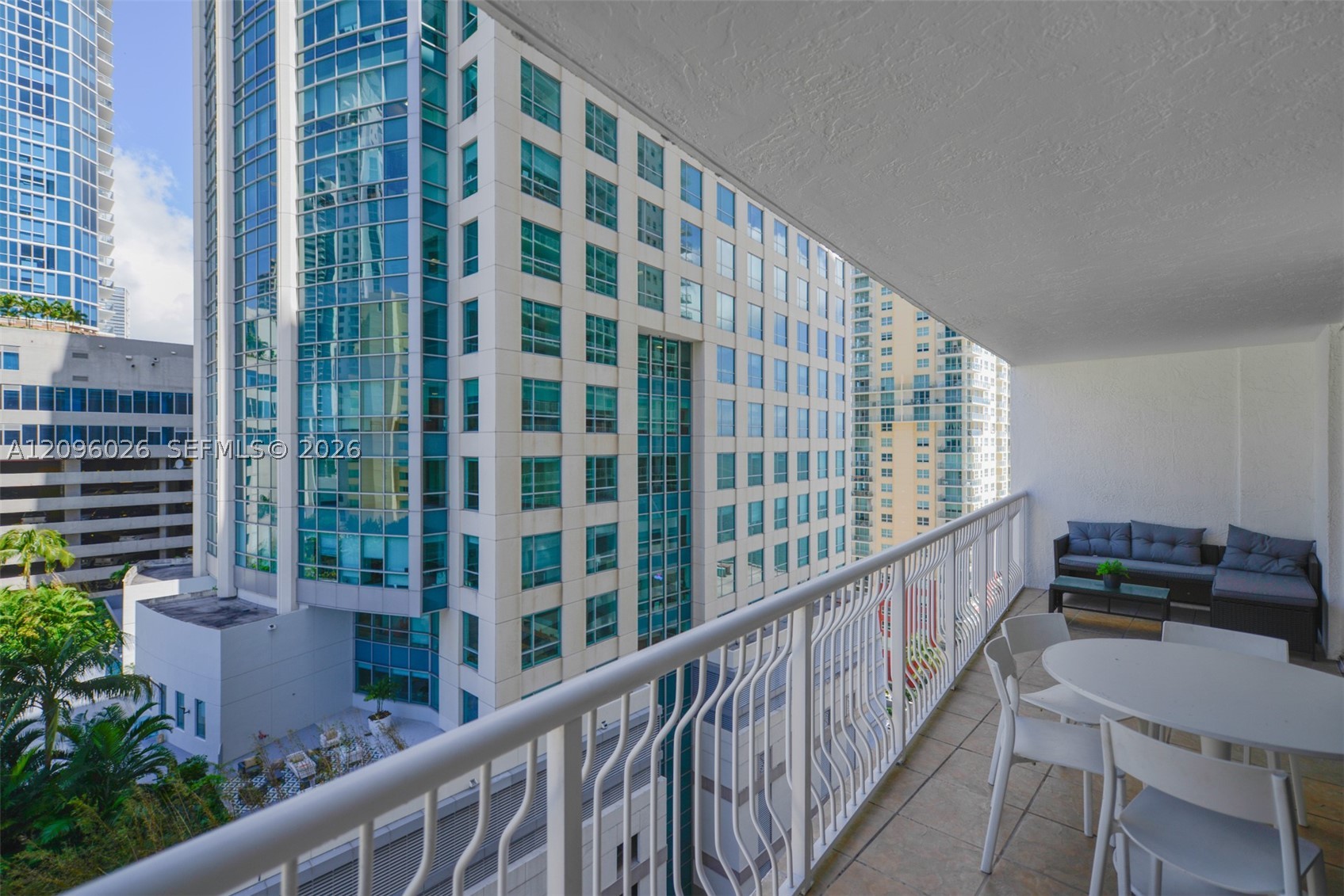 image The Club at Brickell Bay12