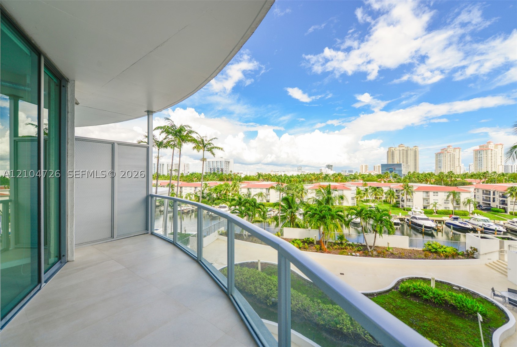 image Uptown Marina Lofts1
