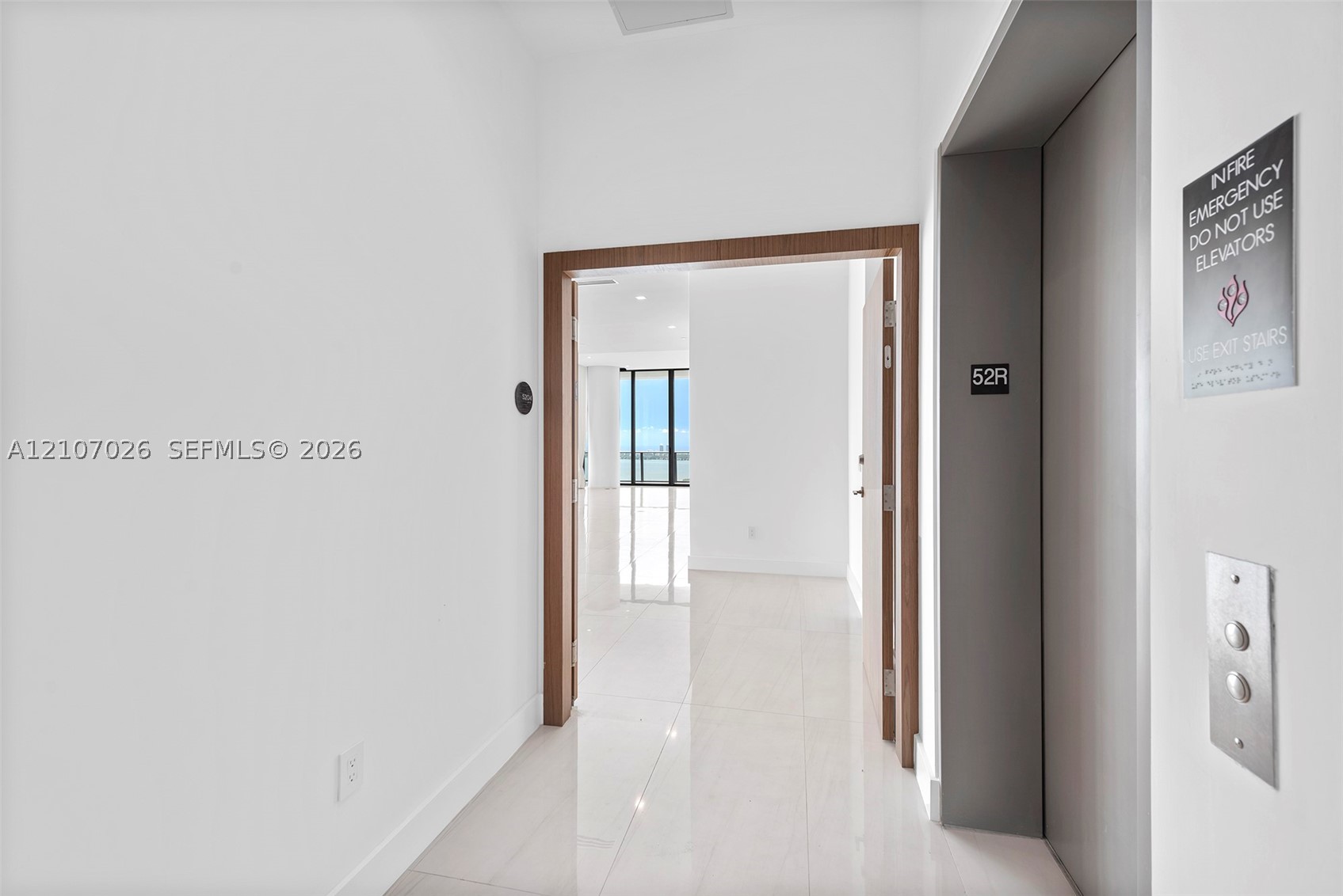 480 NE 31st St #PH5204 Miami, FL 33137