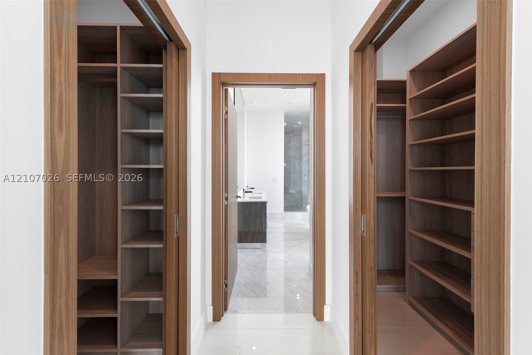 480 NE 31st St #PH5204 Miami, FL 33137