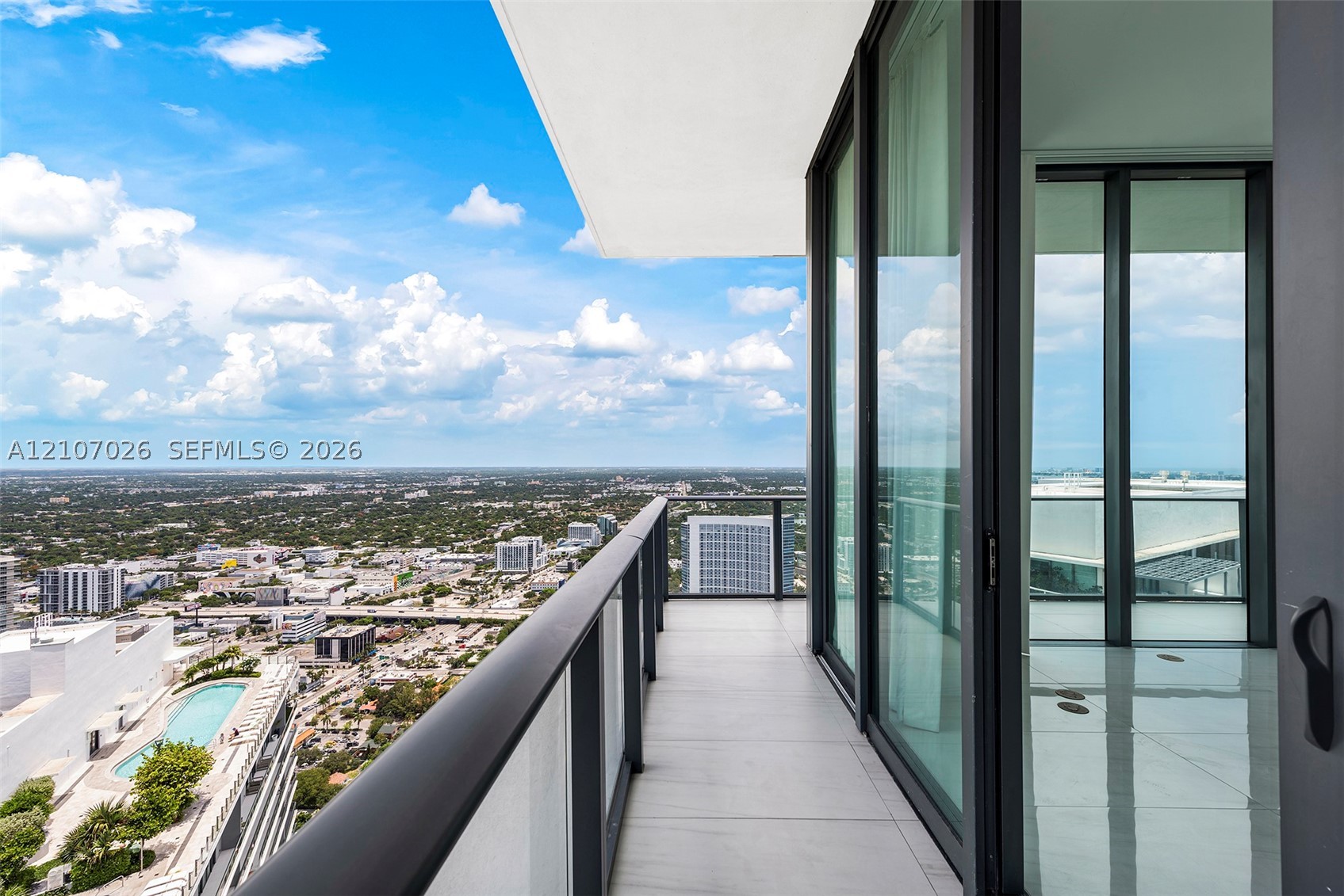 480 NE 31st St #PH5204 Miami, FL 33137