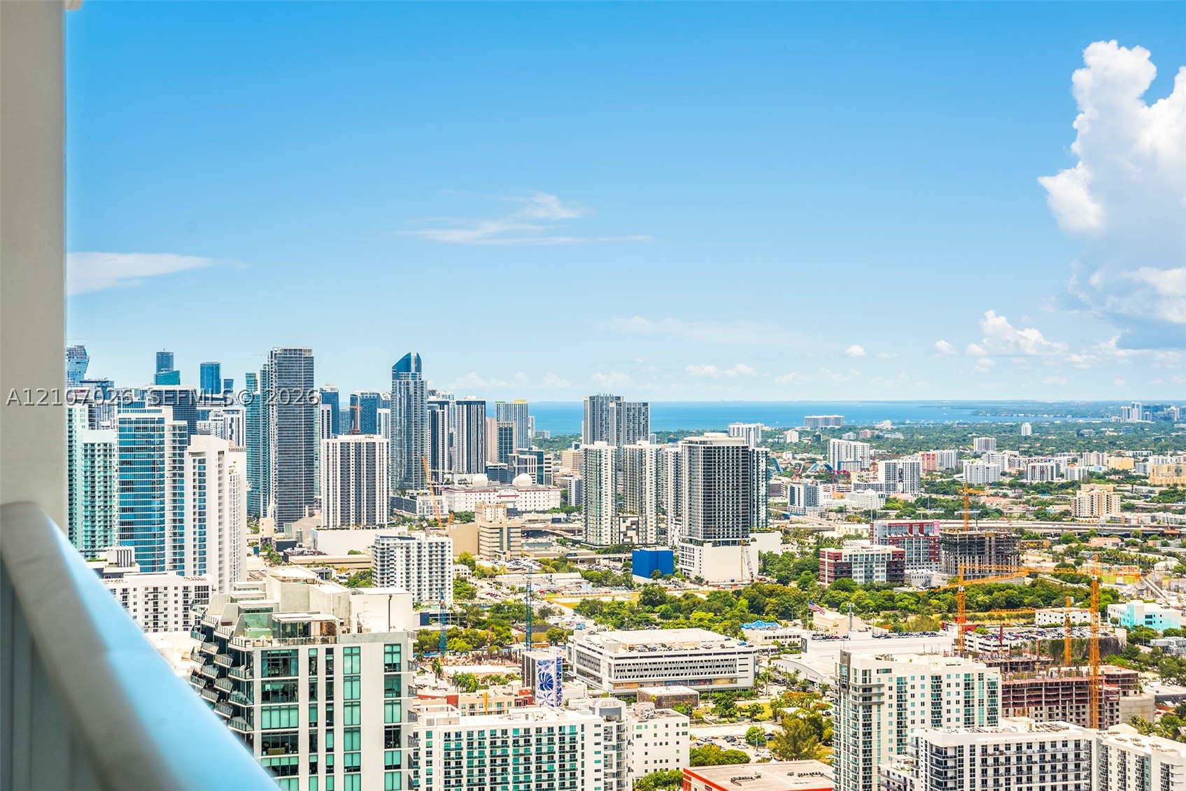 480 NE 31st St #PH5204 Miami, FL 33137
