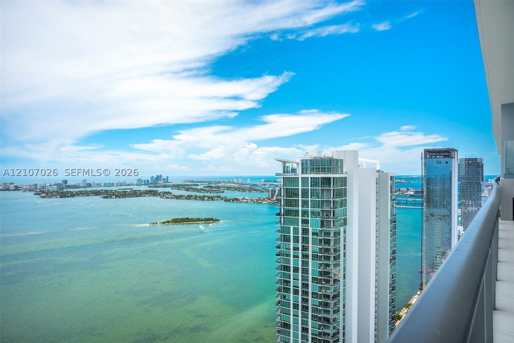 480 NE 31st St #PH5204 Miami, FL 33137