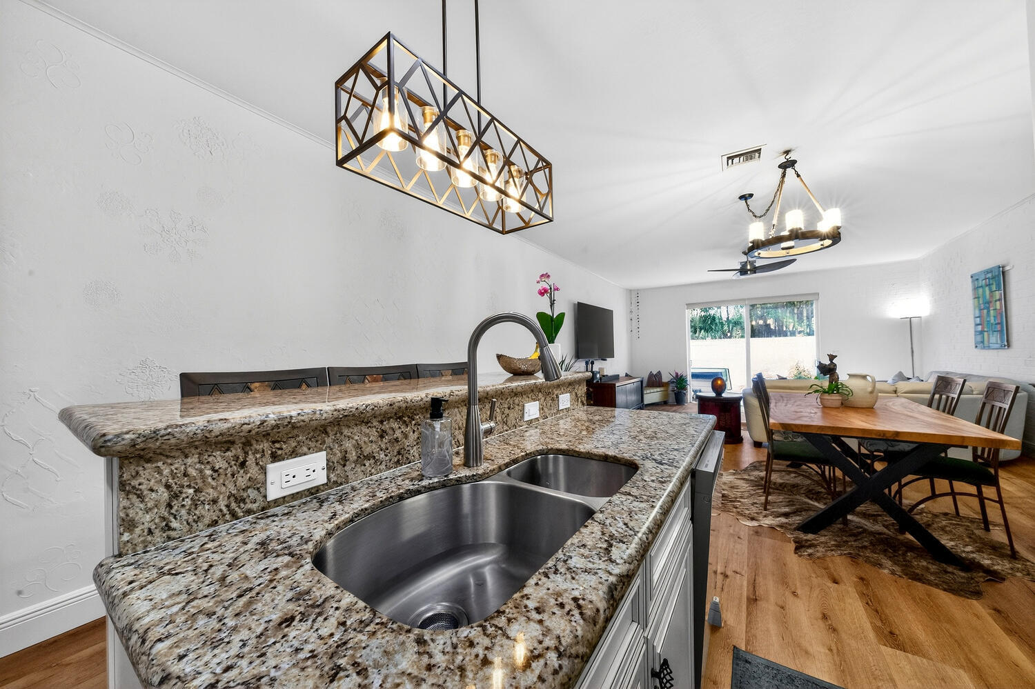 1942 NE 32nd Lighthouse Point, FL 33064