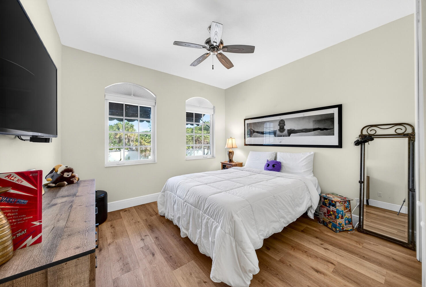 1942 NE 32nd Lighthouse Point, FL 33064