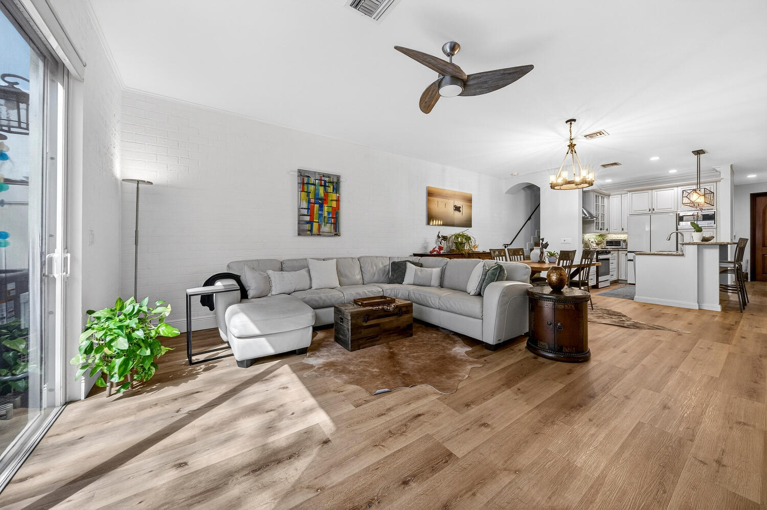 1942 NE 32nd Lighthouse Point, FL 33064