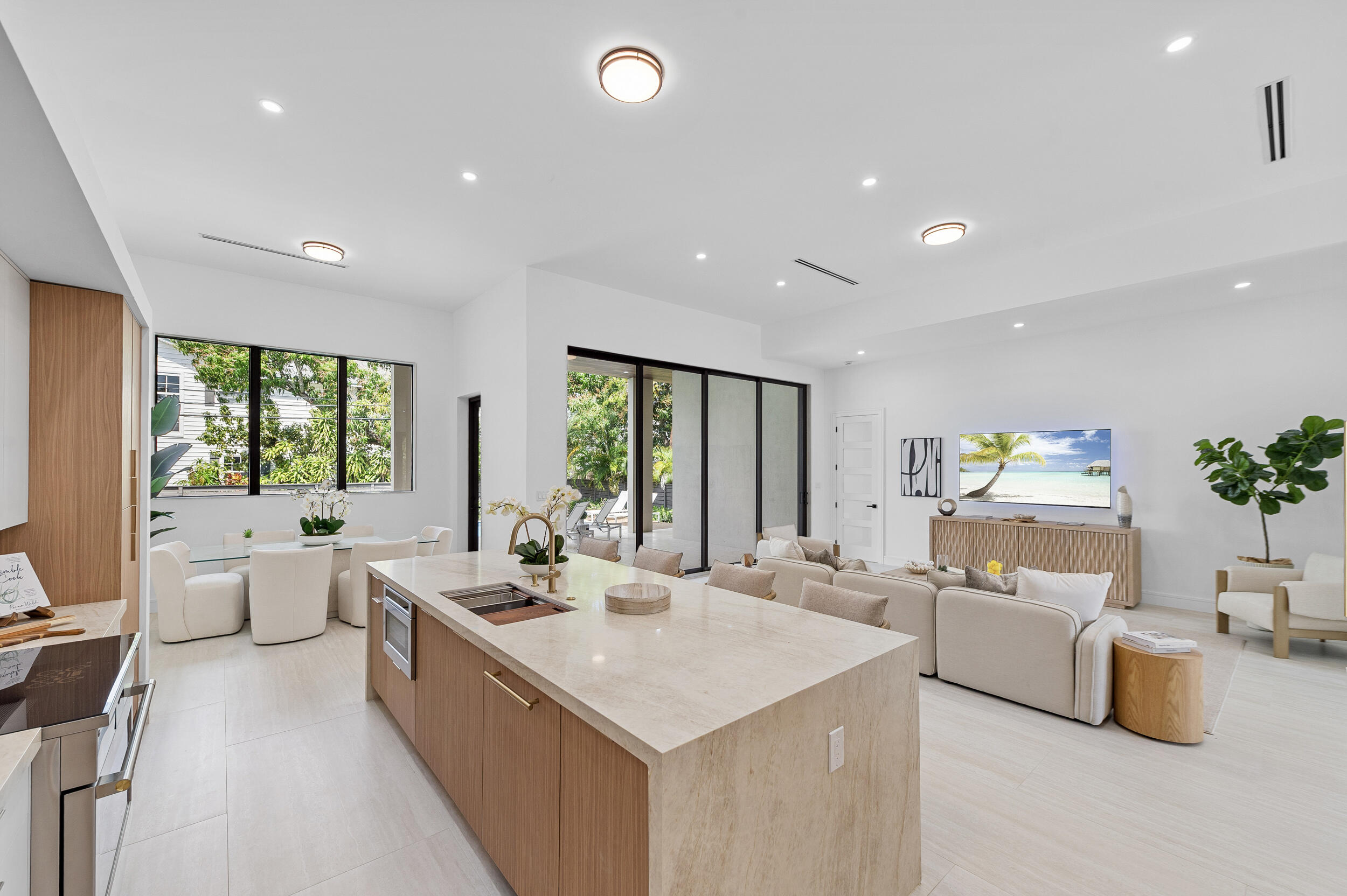 801 SE 6th Fort Lauderdale, FL 33301