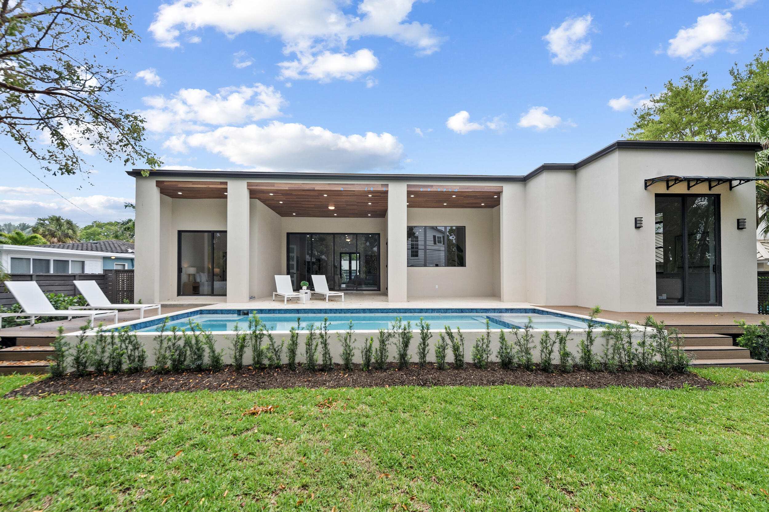 801 SE 6th Fort Lauderdale, FL 33301