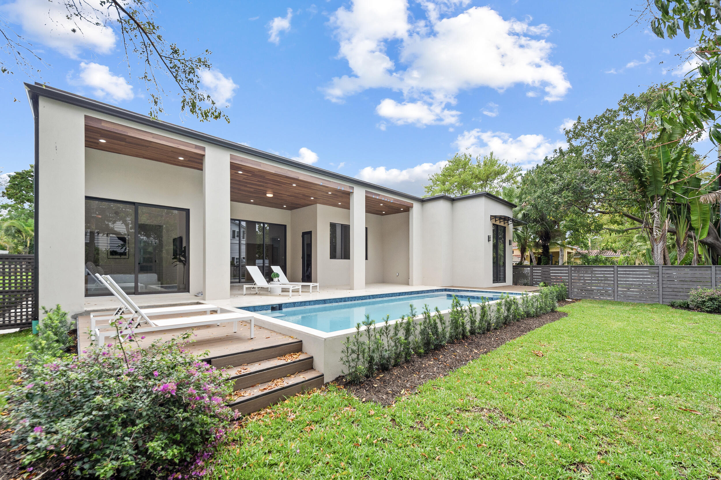 801 SE 6th Fort Lauderdale, FL 33301