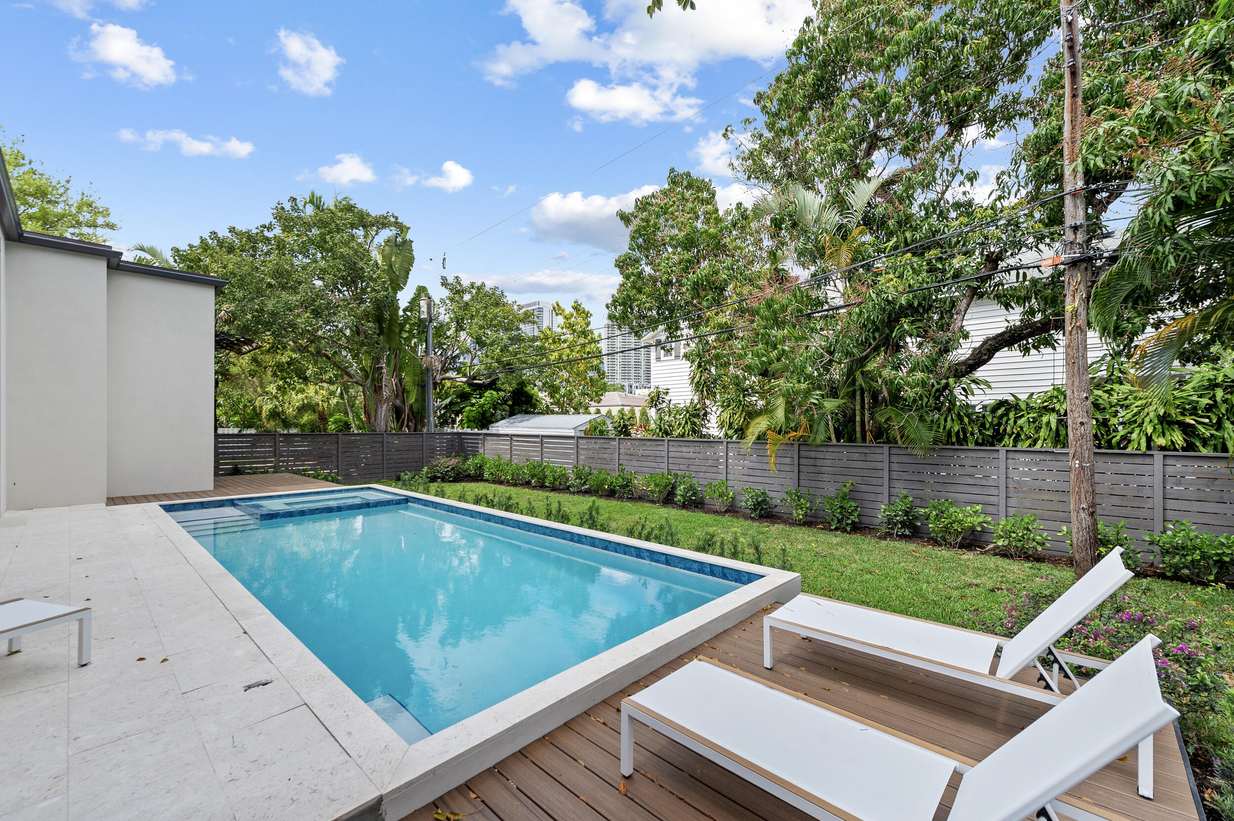 801 SE 6th Fort Lauderdale, FL 33301