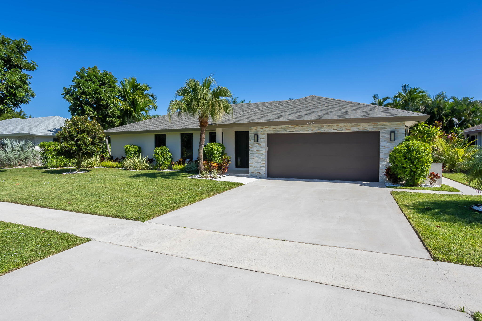 2520 SW 5th Boynton Beach, FL 33435