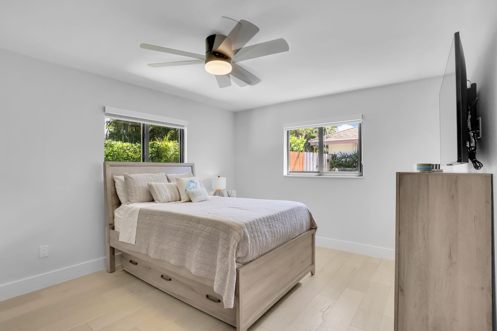 2520 SW 5th Boynton Beach, FL 33435