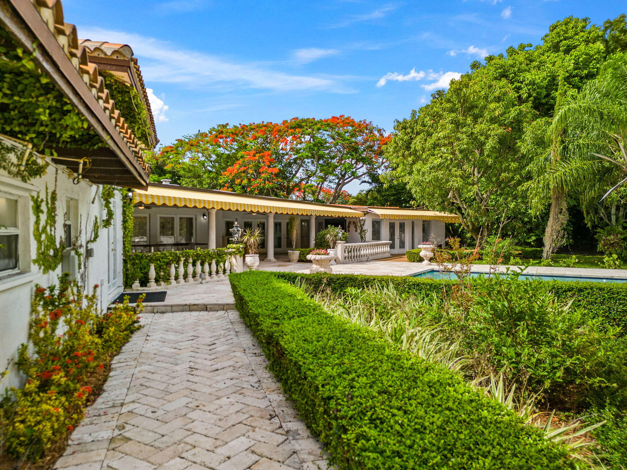 12300 Old Cutler Pinecrest, FL 33156