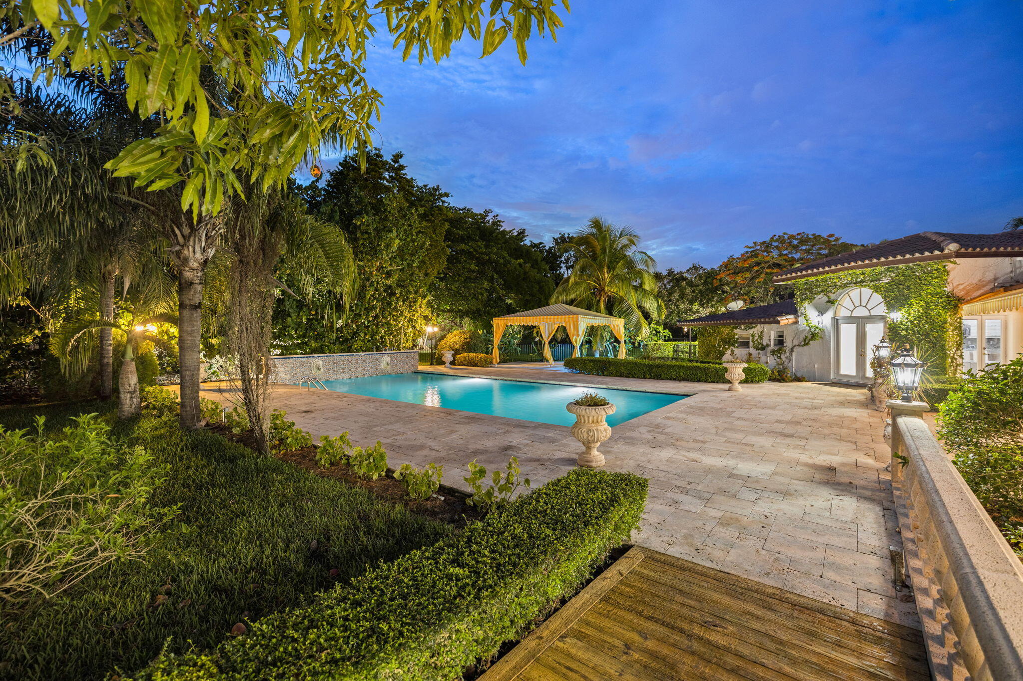 12300 Old Cutler Pinecrest, FL 33156