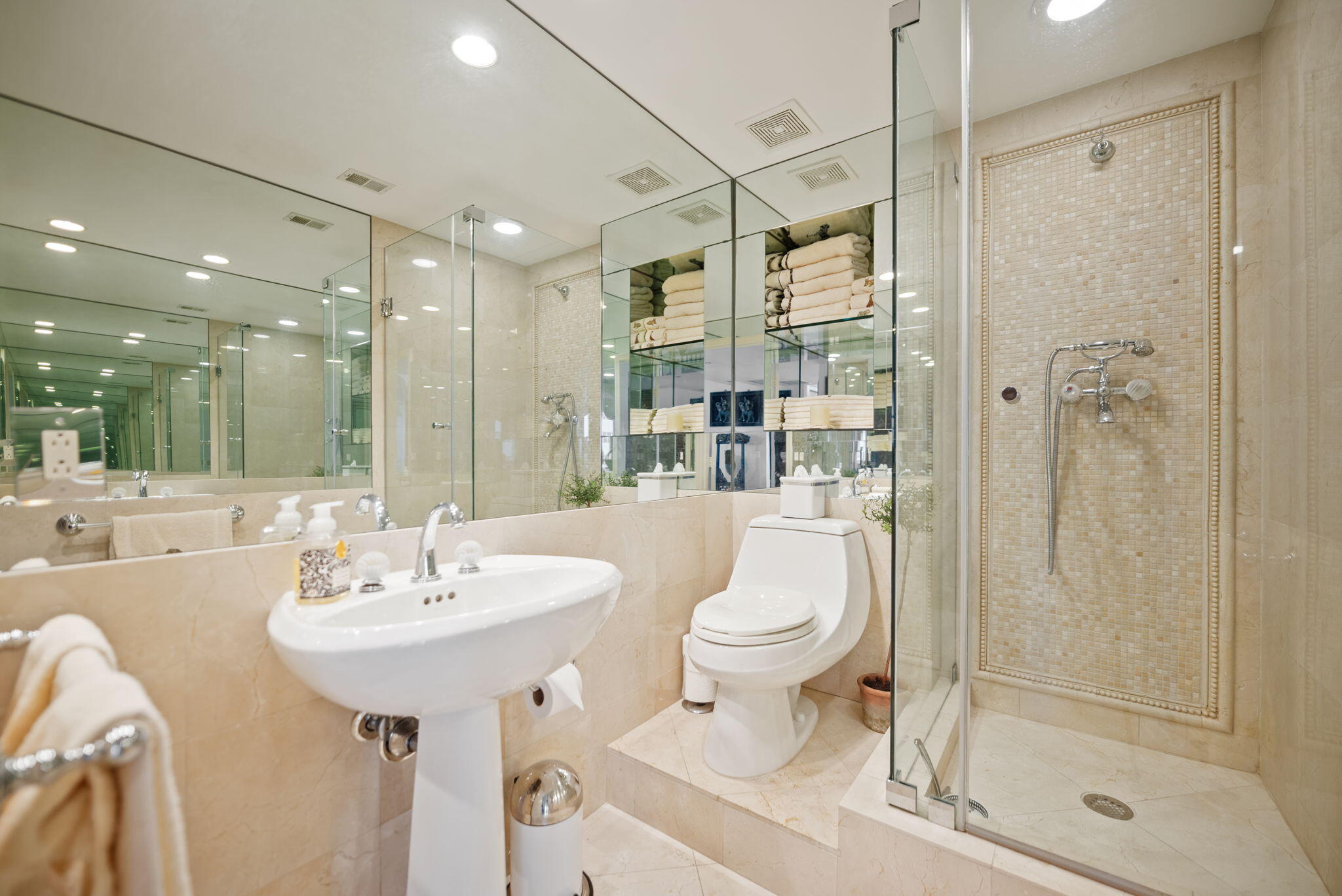 3200 N Ocean #801 Fort Lauderdale, FL 33308