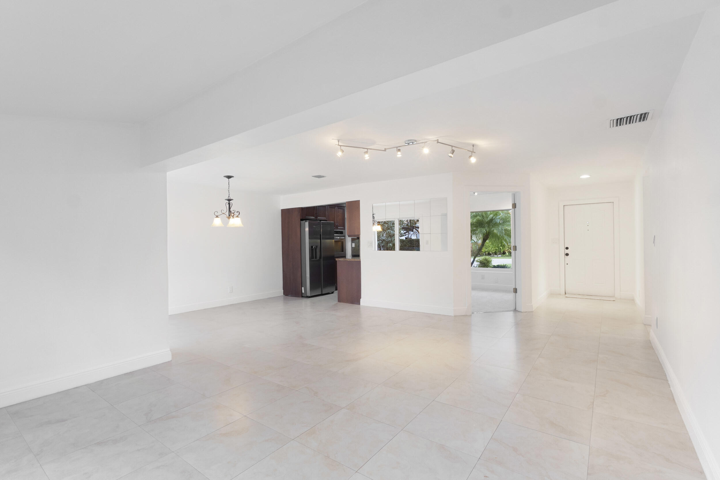 2940 NE 18th Pompano Beach, FL 33062