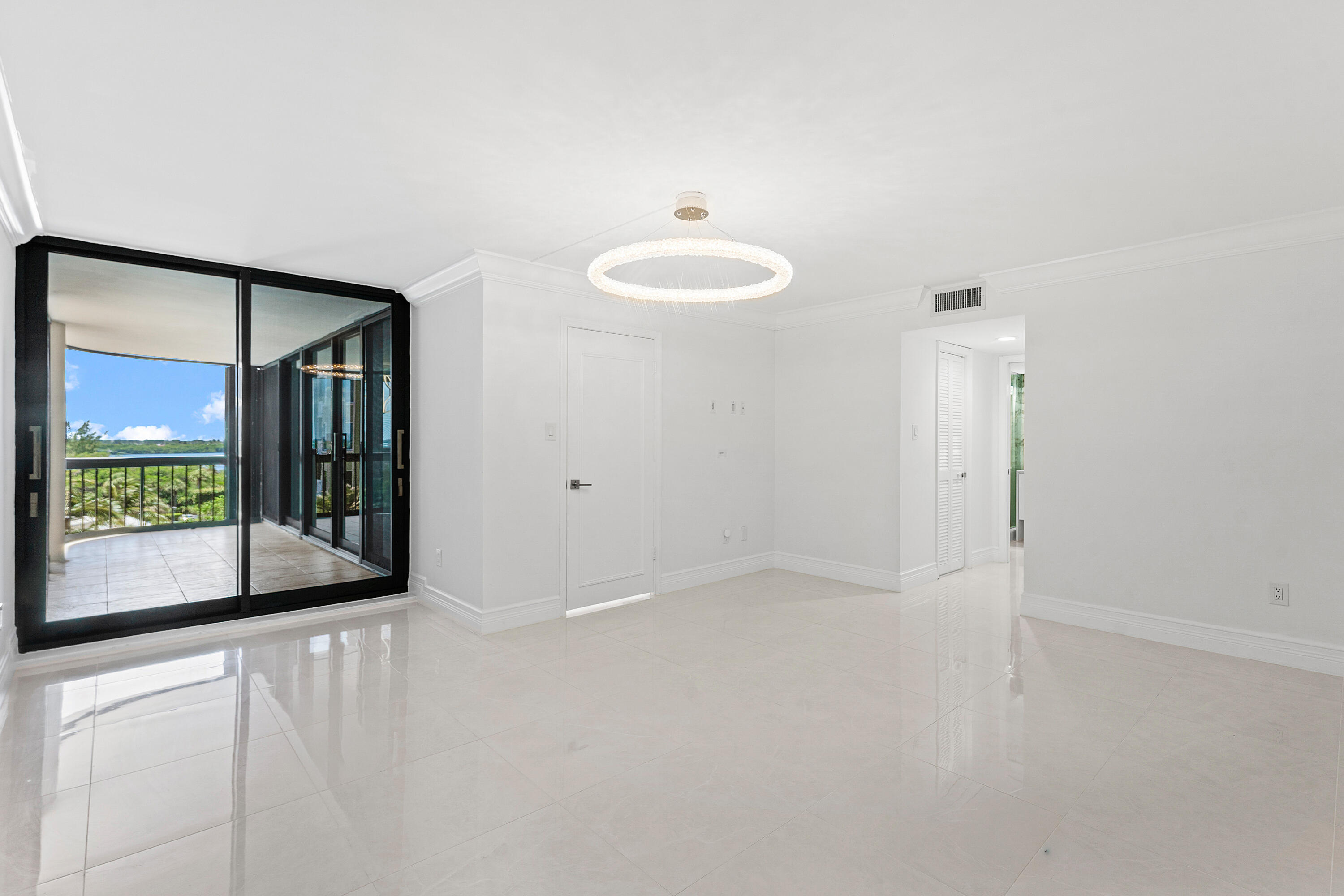 5380 N Ocean #5a Riviera Beach, FL 33404