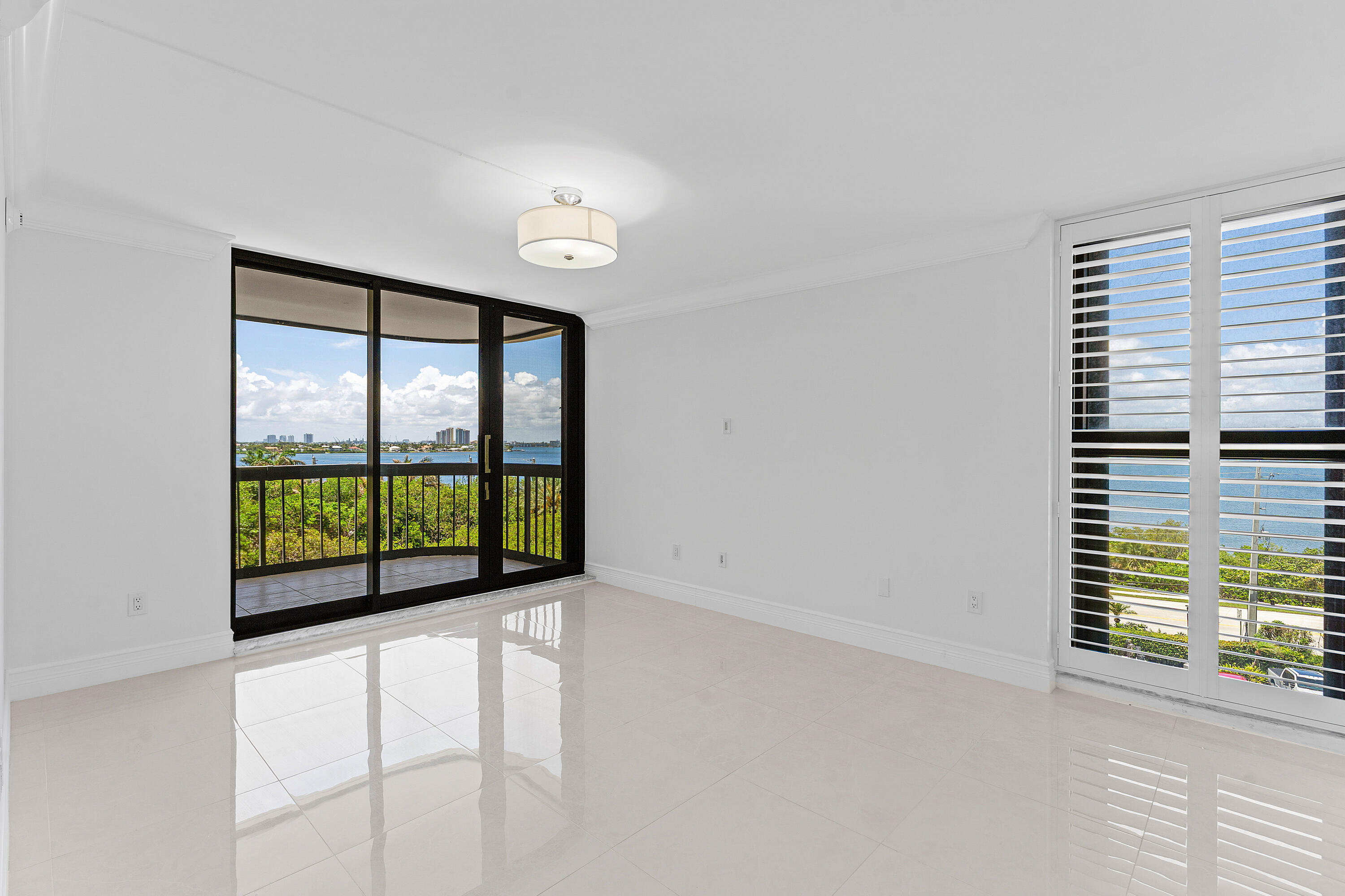 5380 N Ocean #5a Riviera Beach, FL 33404