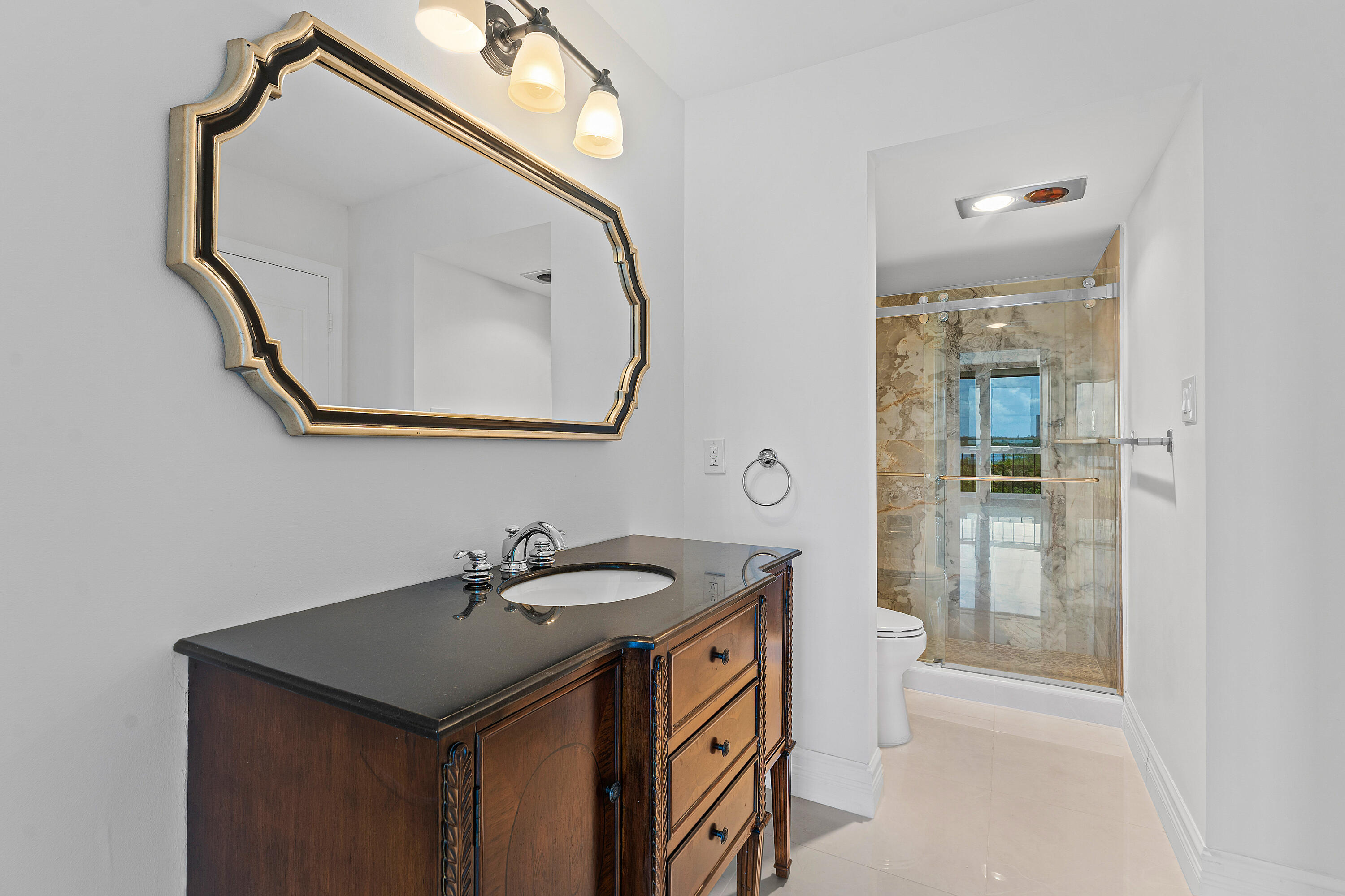 5380 N Ocean #5a Riviera Beach, FL 33404