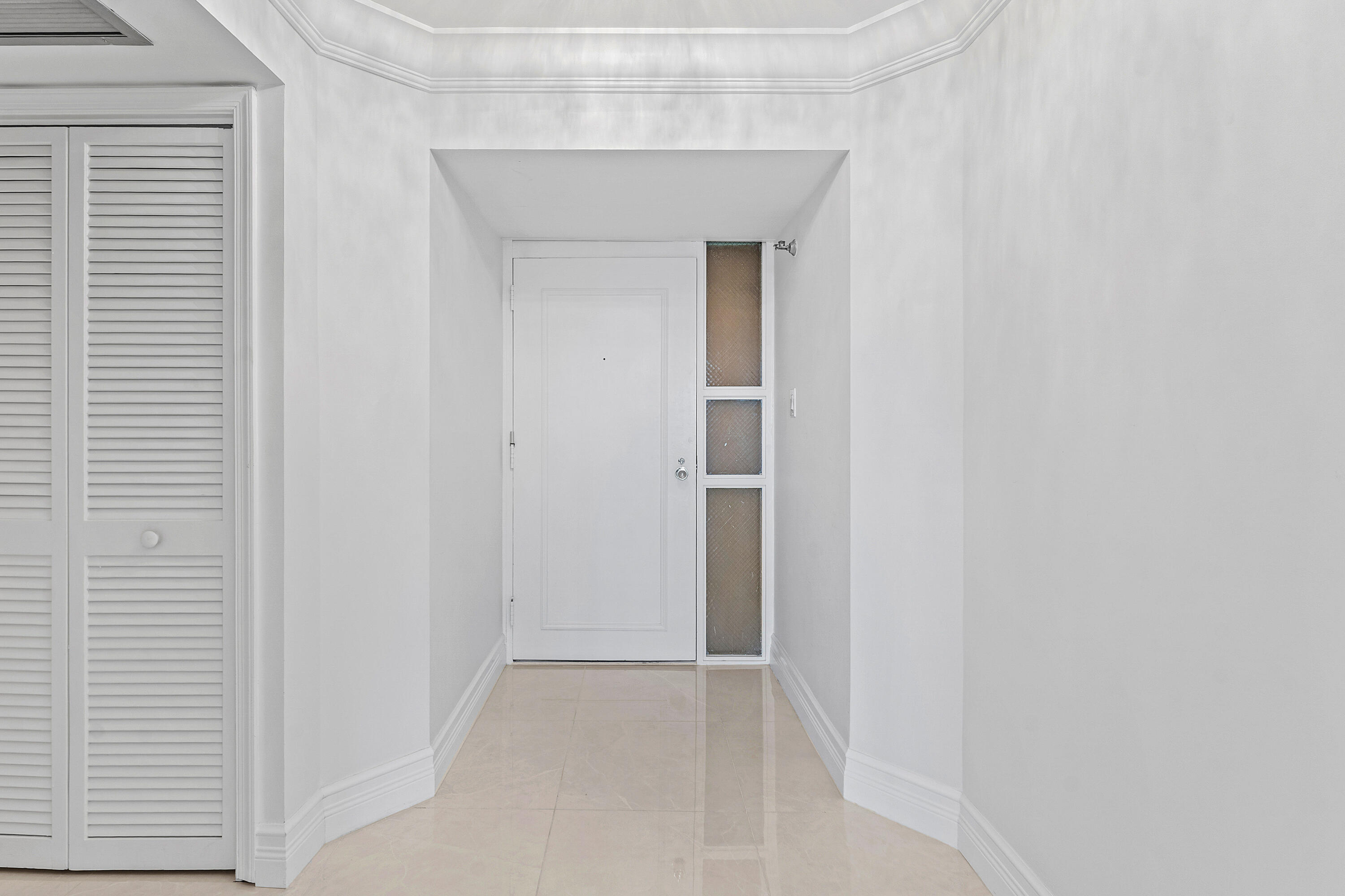 5380 N Ocean #5a Riviera Beach, FL 33404