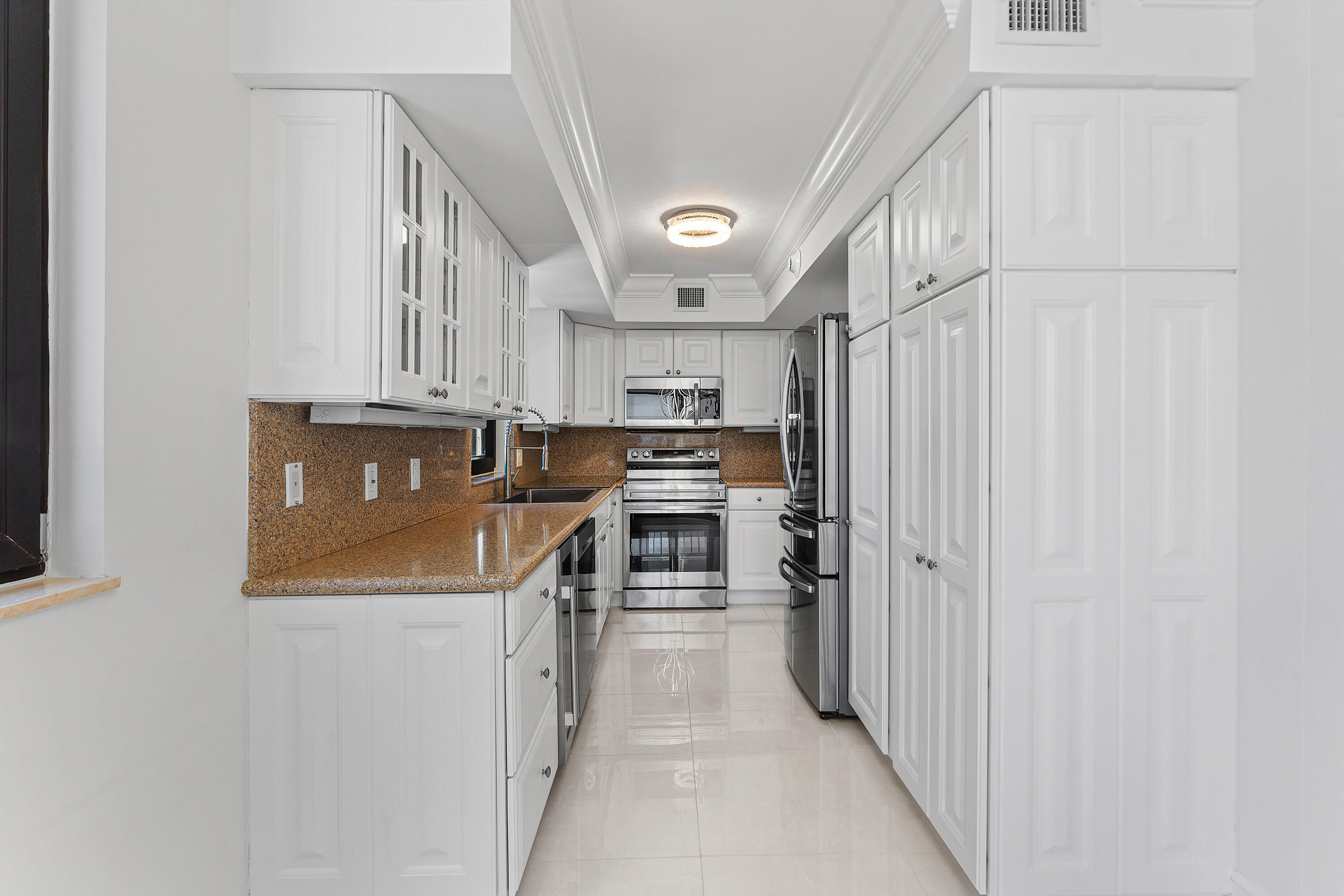 5380 N Ocean #5a Riviera Beach, FL 33404