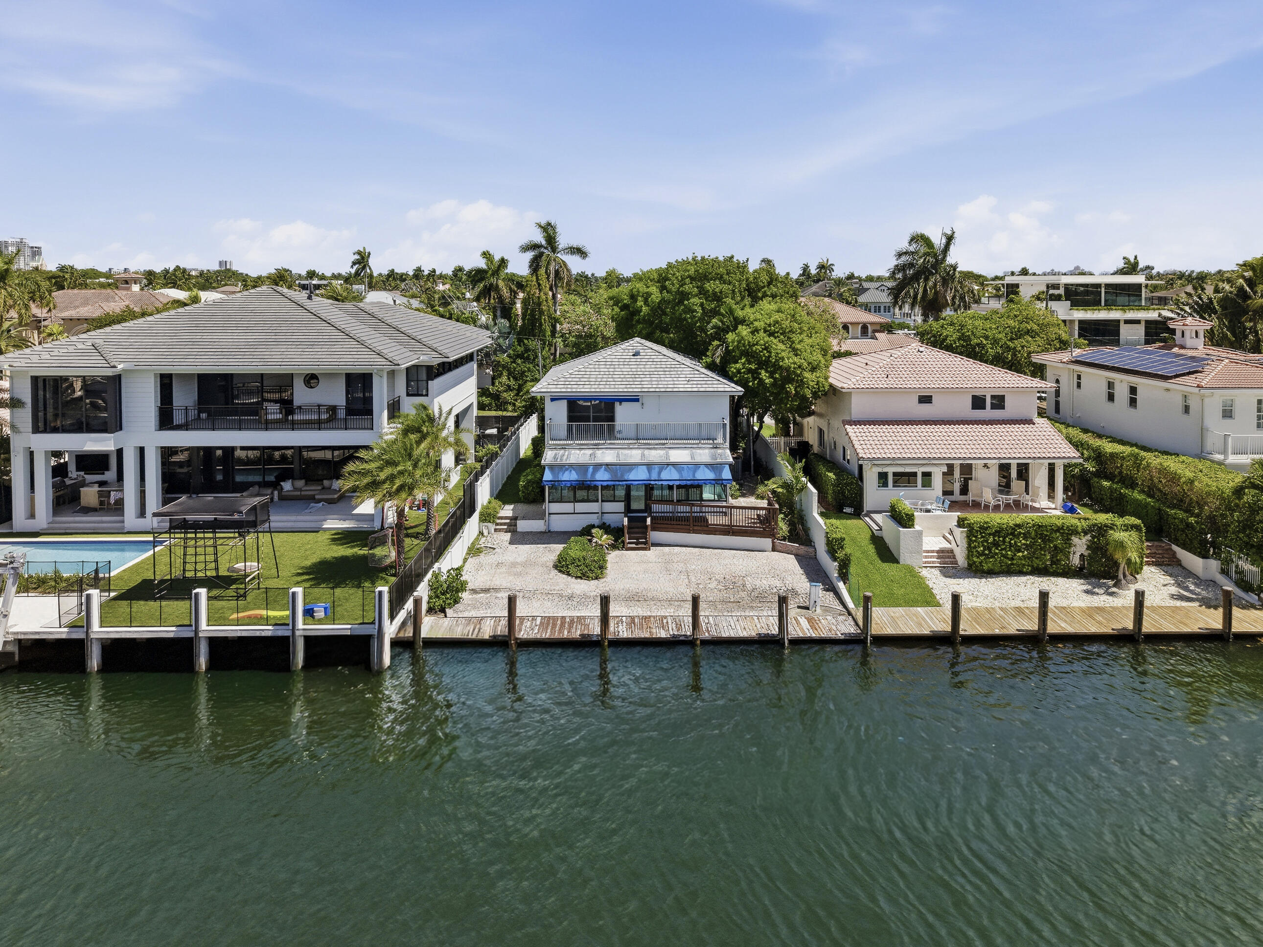 1708 SE 11th Fort Lauderdale, FL 33316