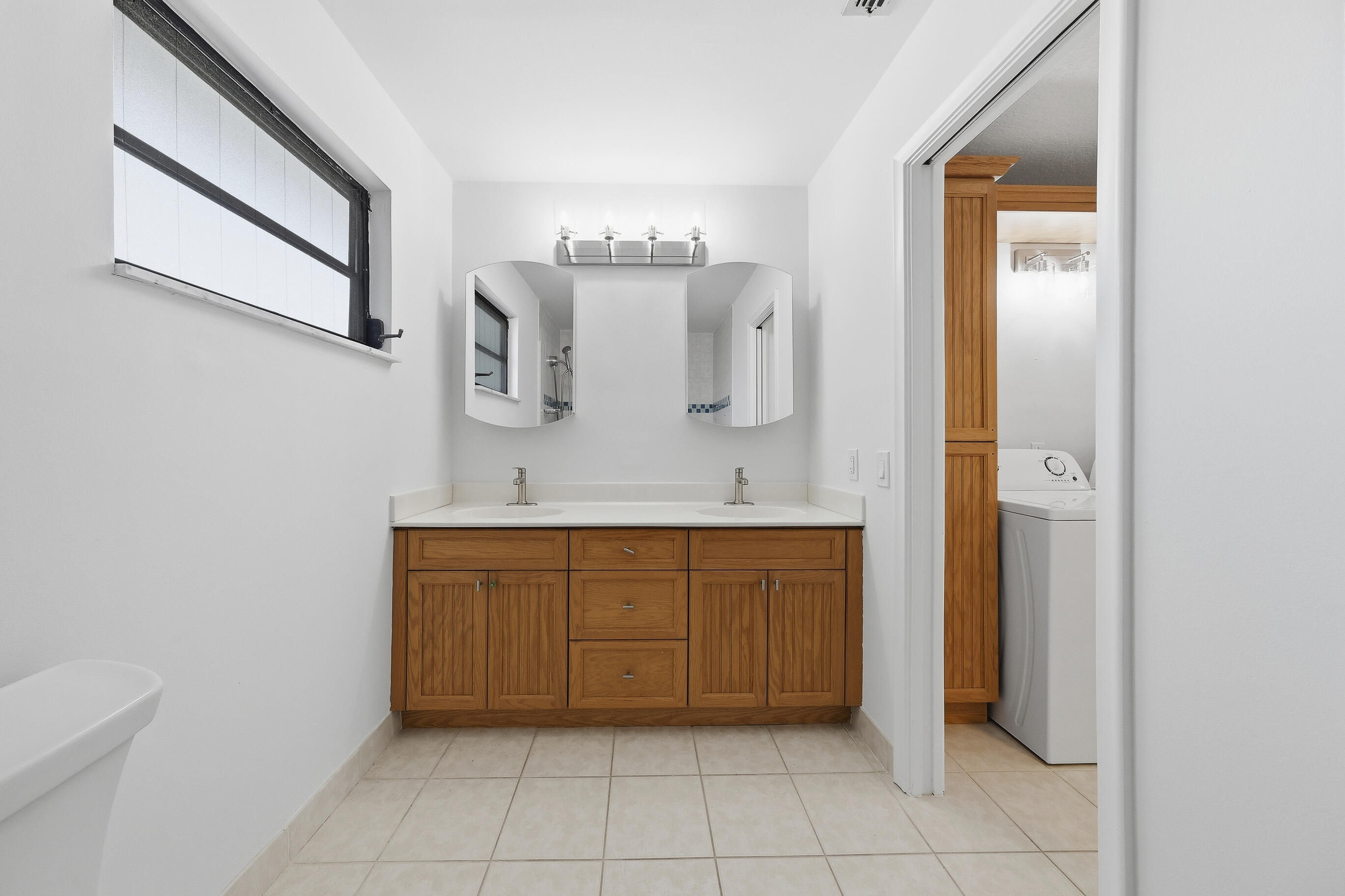 1708 SE 11th Fort Lauderdale, FL 33316