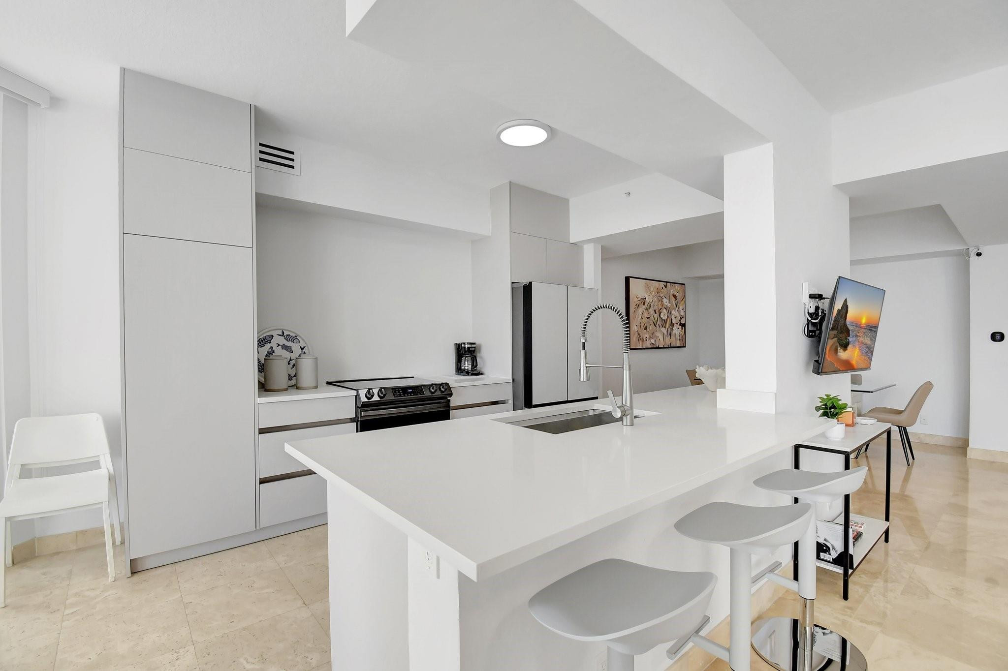 3100 N Ocean #1605 Fort Lauderdale, FL 33308