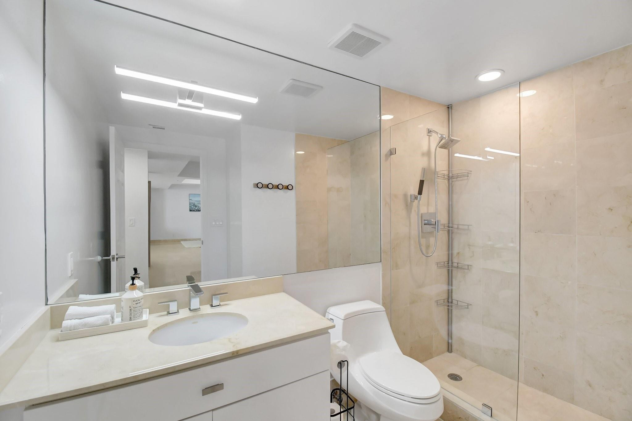 3100 N Ocean #1605 Fort Lauderdale, FL 33308