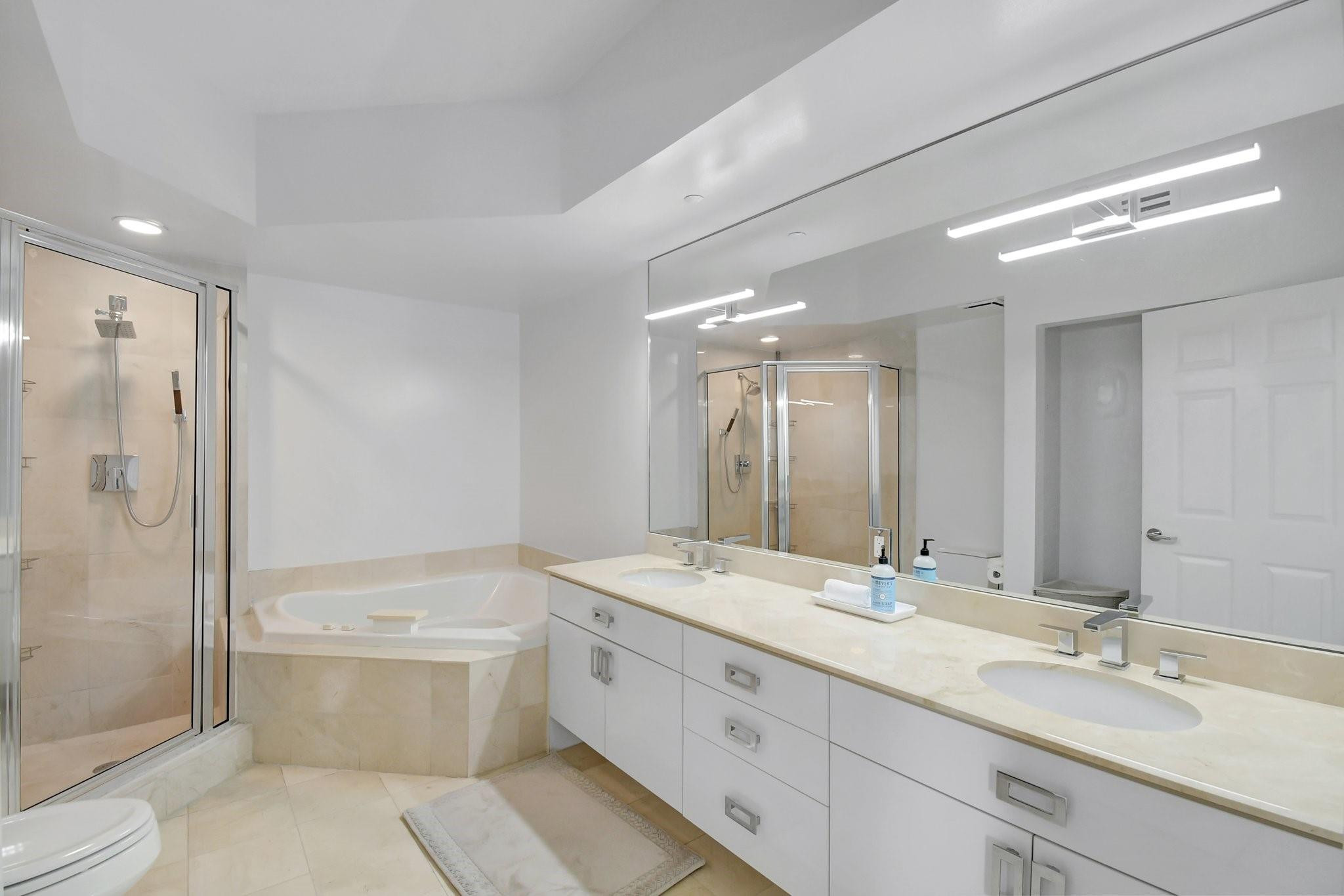 3100 N Ocean #1605 Fort Lauderdale, FL 33308