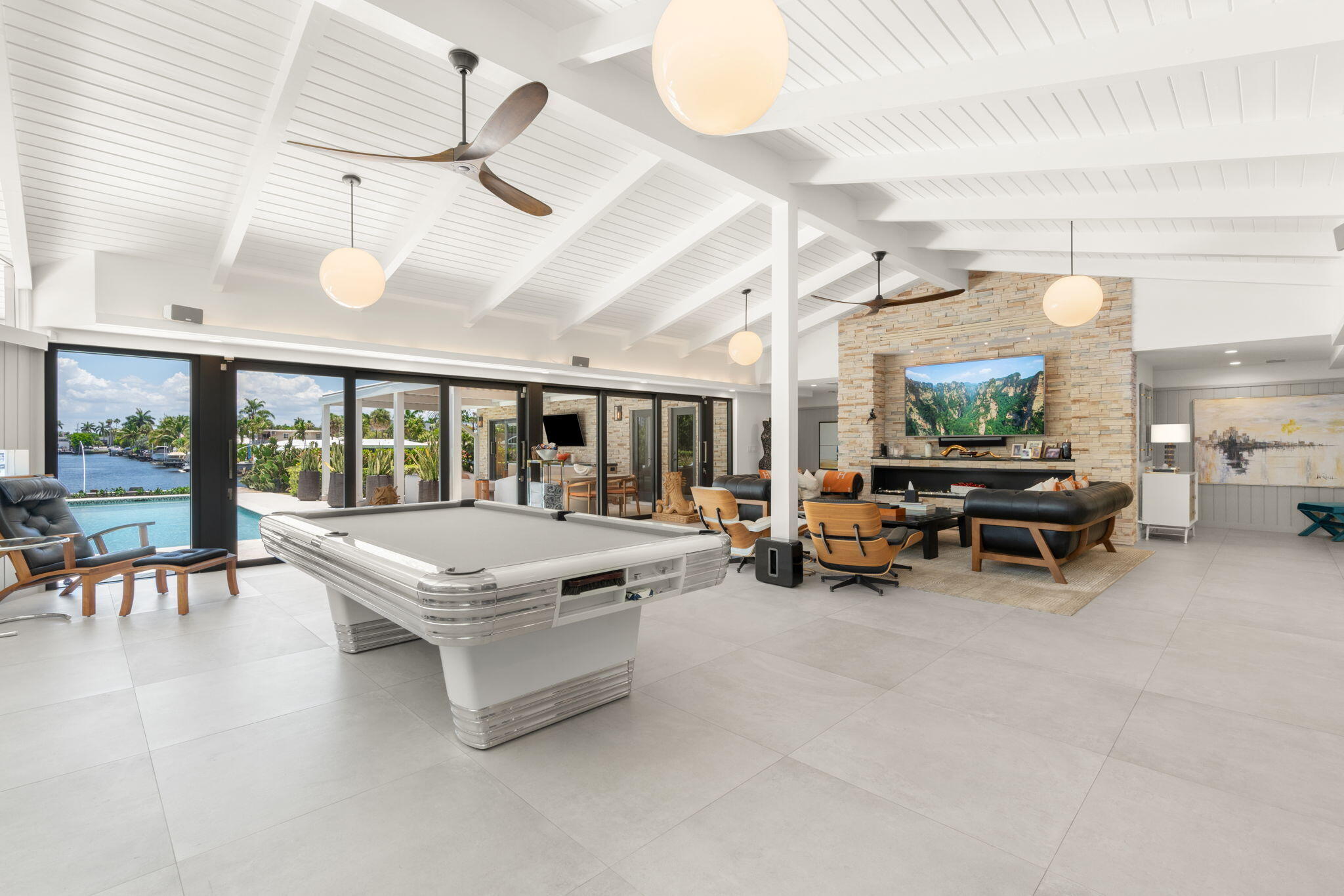 1425 Middle Riv Fort Lauderdale, FL 33304