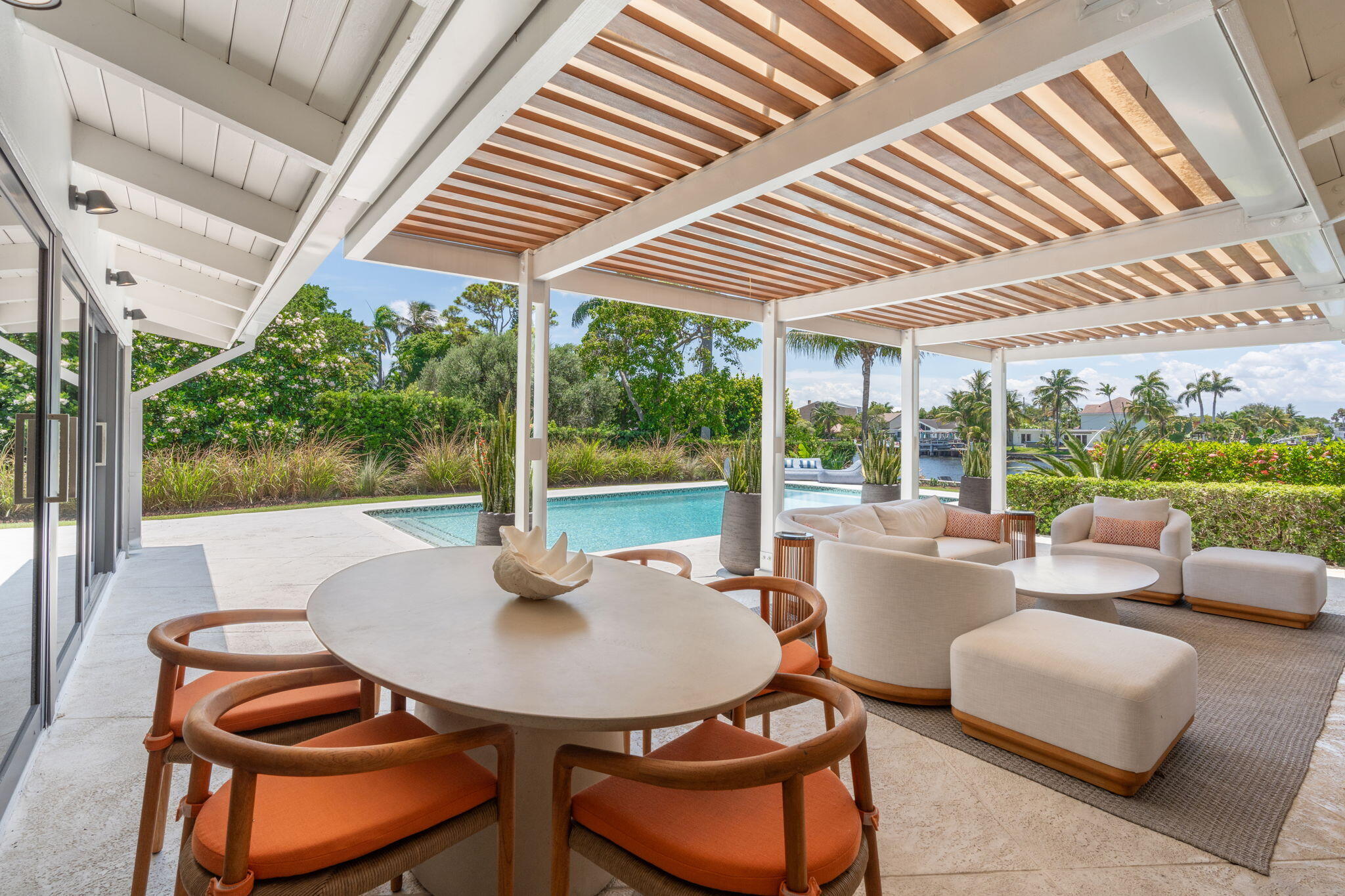 1425 Middle Riv Fort Lauderdale, FL 33304