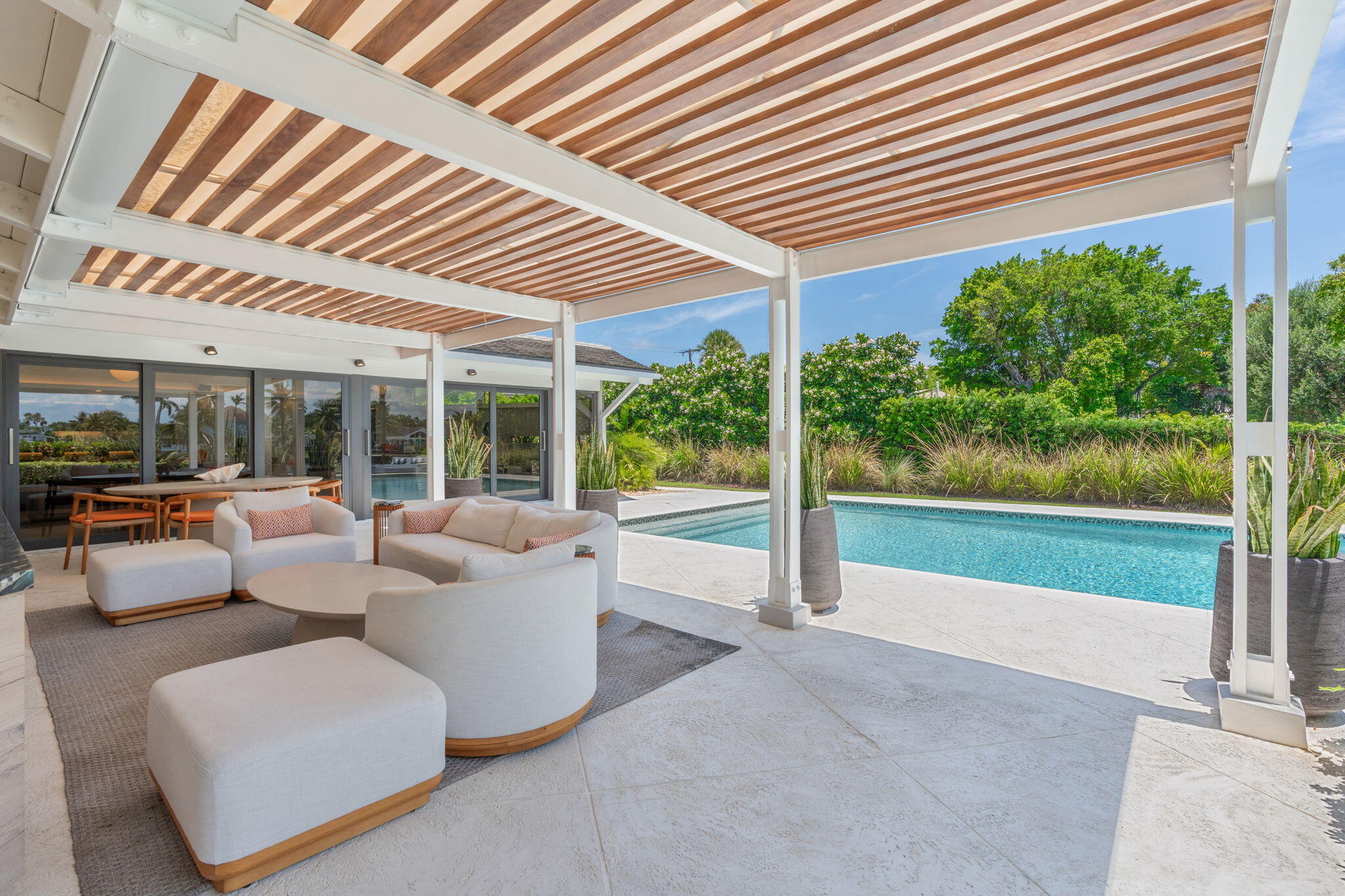 1425 Middle Riv Fort Lauderdale, FL 33304