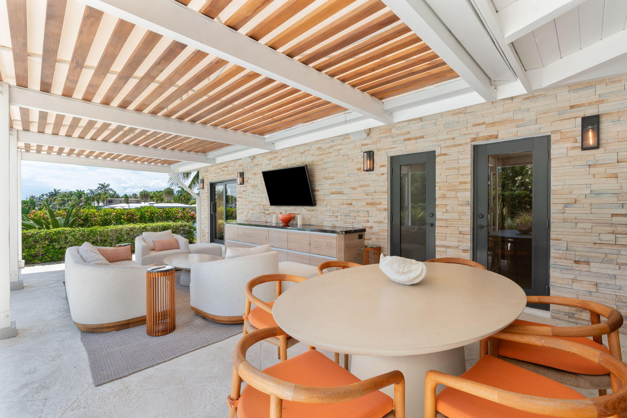 1425 Middle Riv Fort Lauderdale, FL 33304