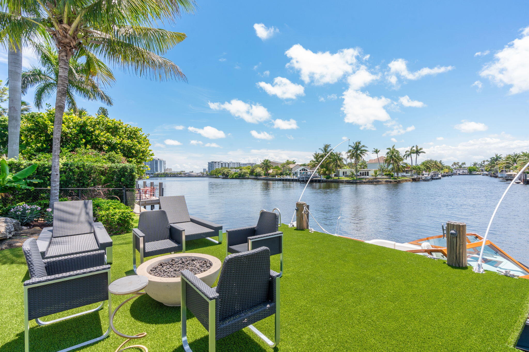 1425 Middle Riv Fort Lauderdale, FL 33304