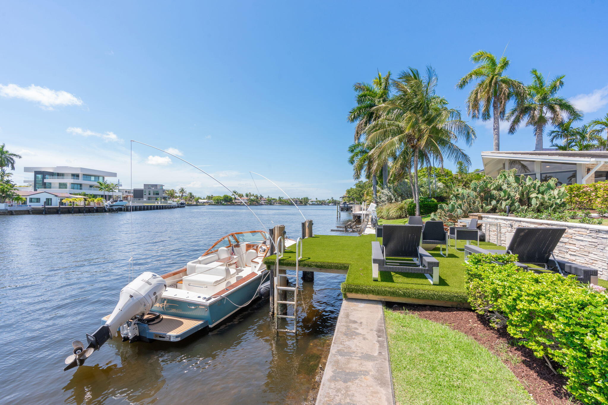 1425 Middle Riv Fort Lauderdale, FL 33304