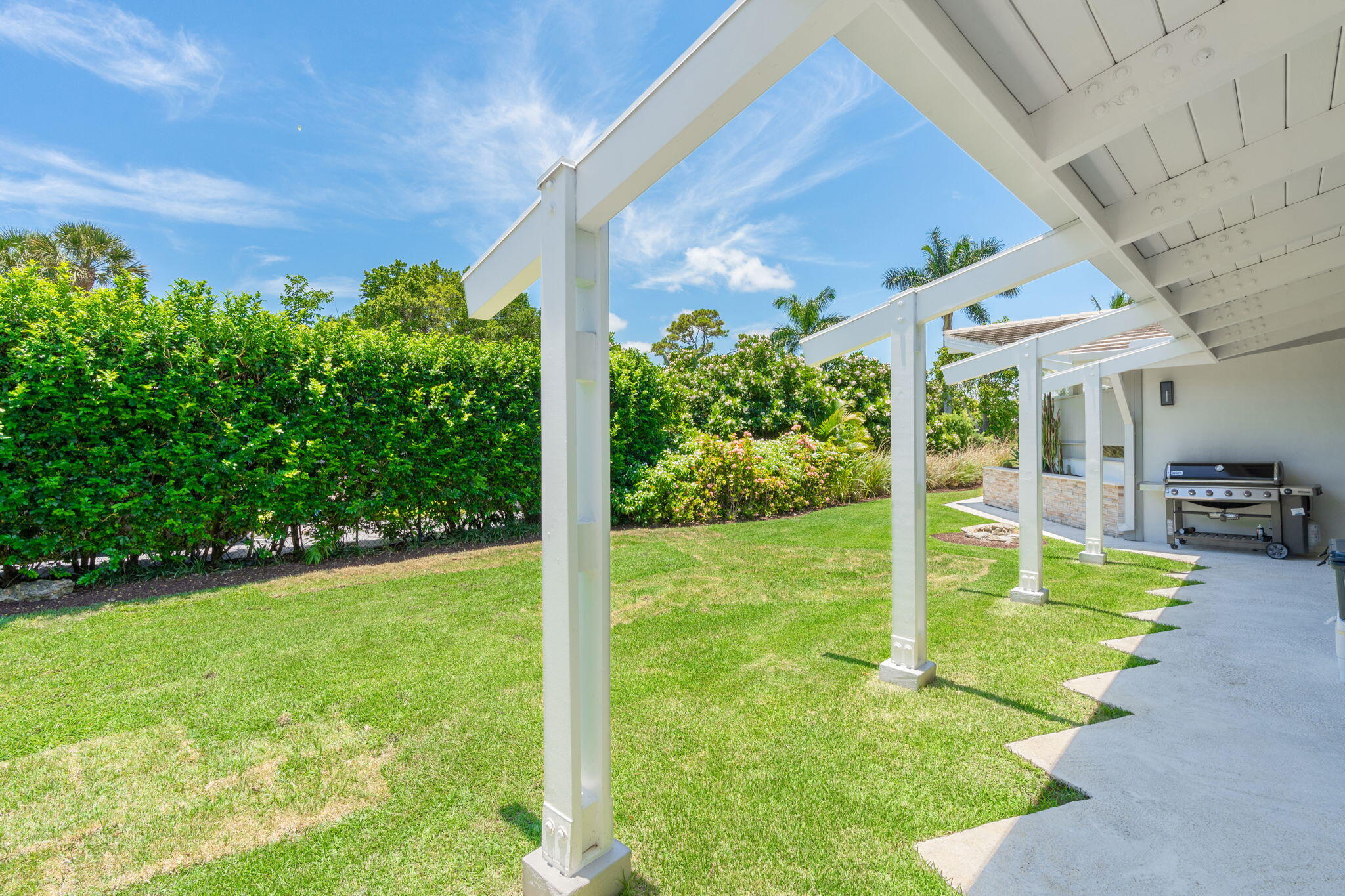 1425 Middle Riv Fort Lauderdale, FL 33304