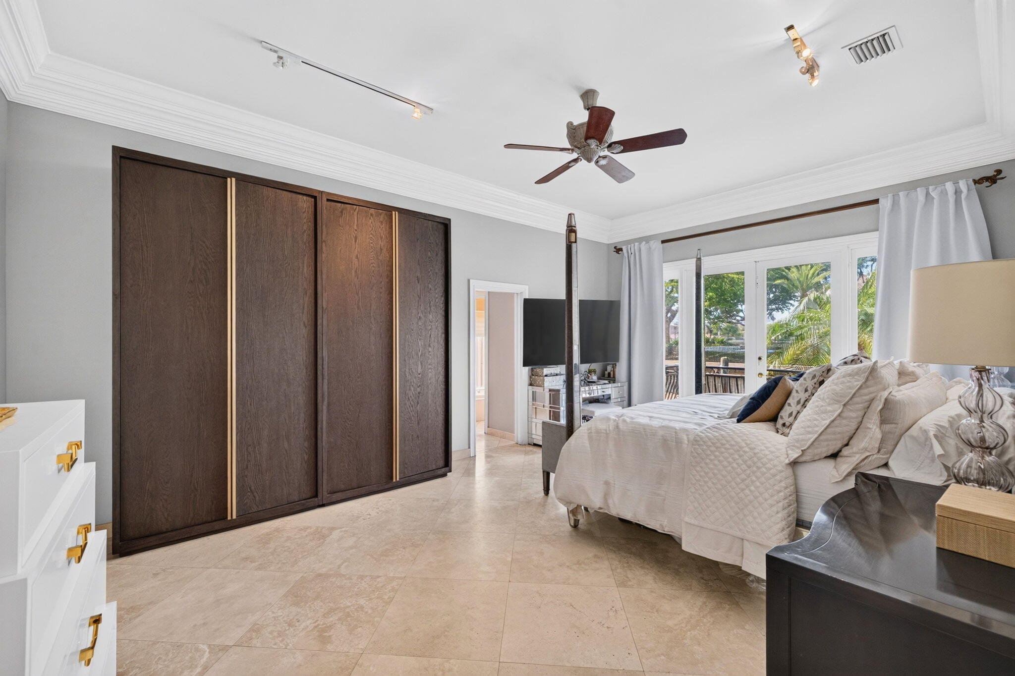 3110 NE 47th Fort Lauderdale, FL 33308