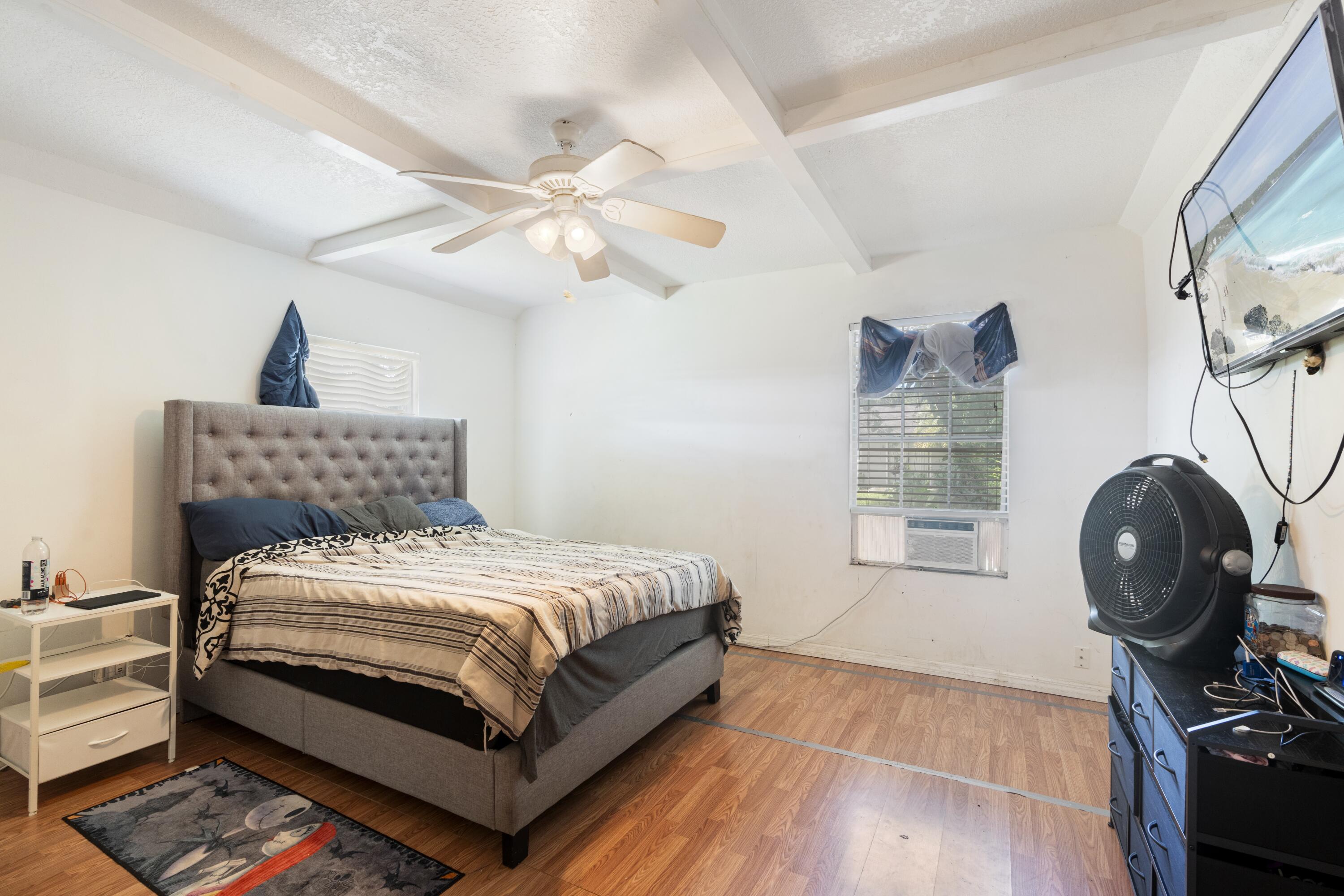 3136 2nd Vero Beach, FL 32968