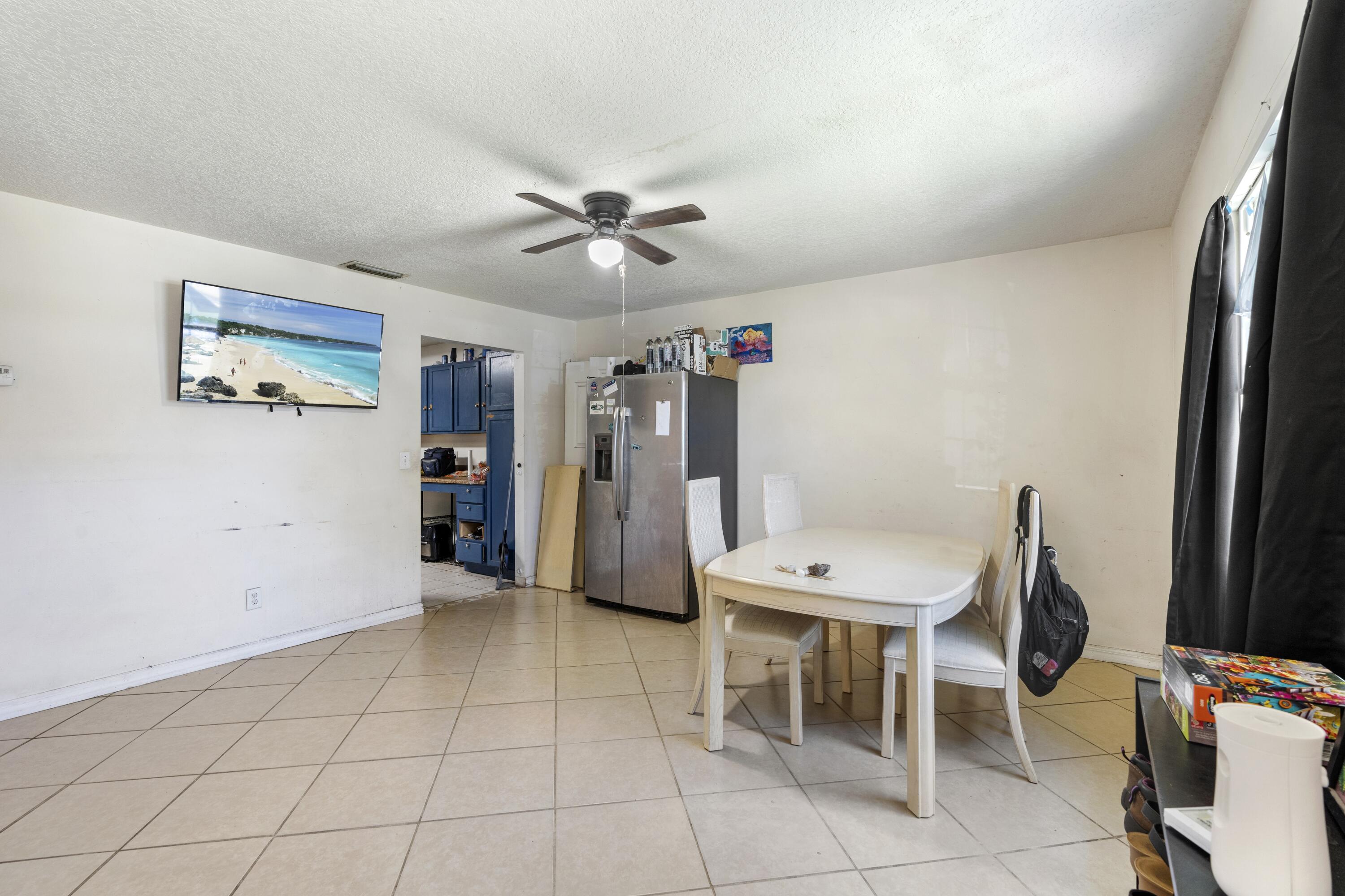 3136 2nd Vero Beach, FL 32968