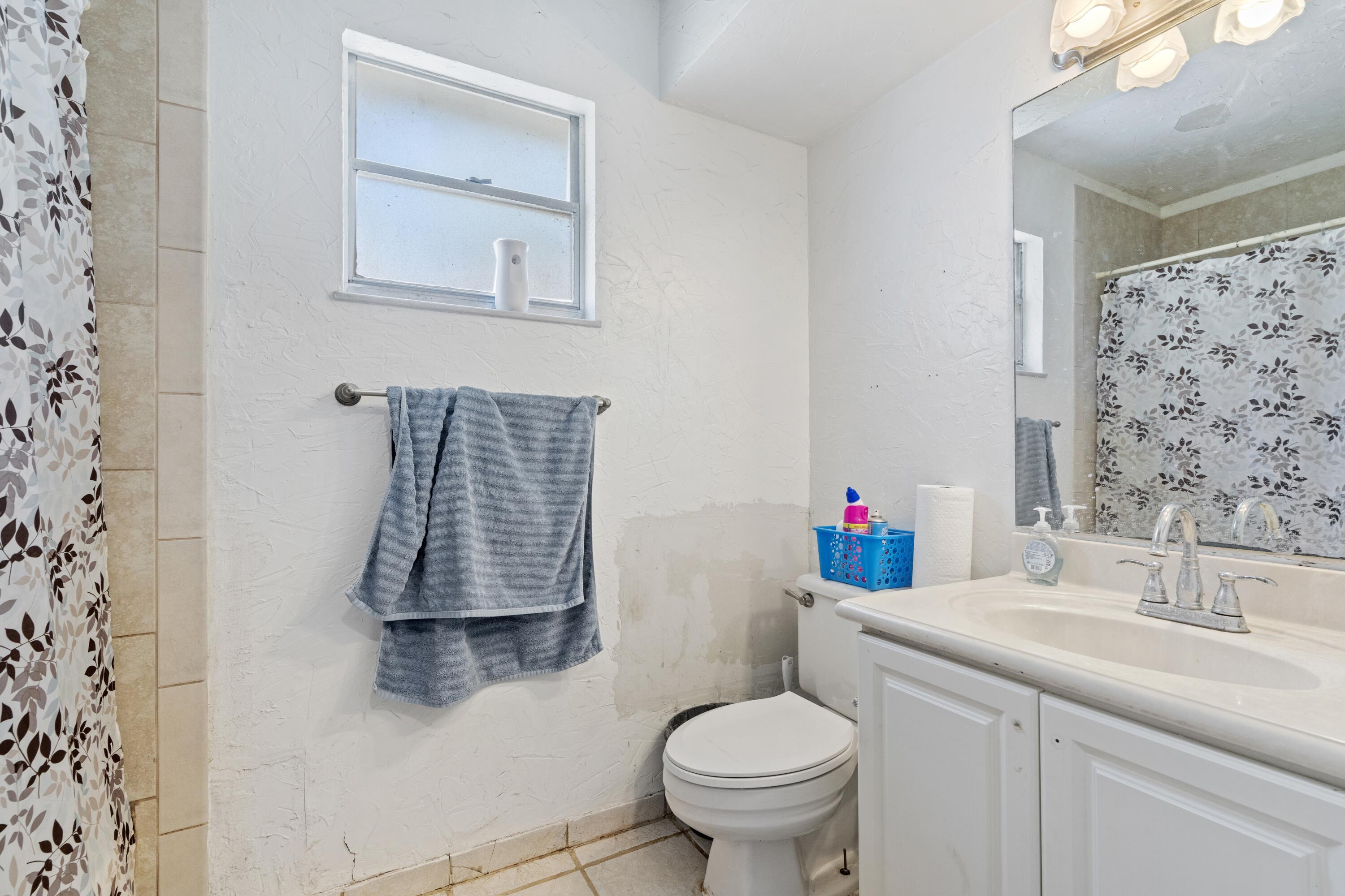 3136 2nd Vero Beach, FL 32968