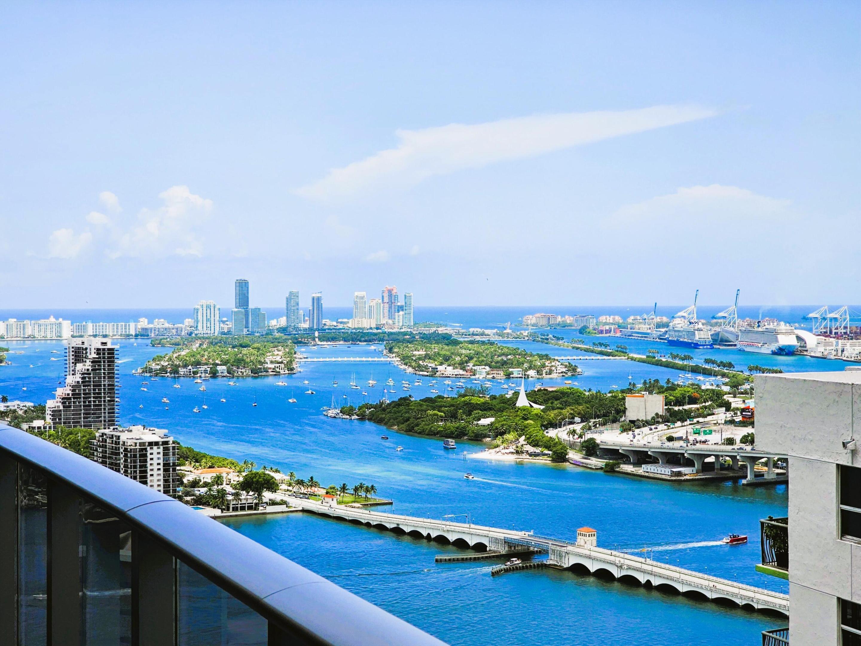 image Aria on the Bay13