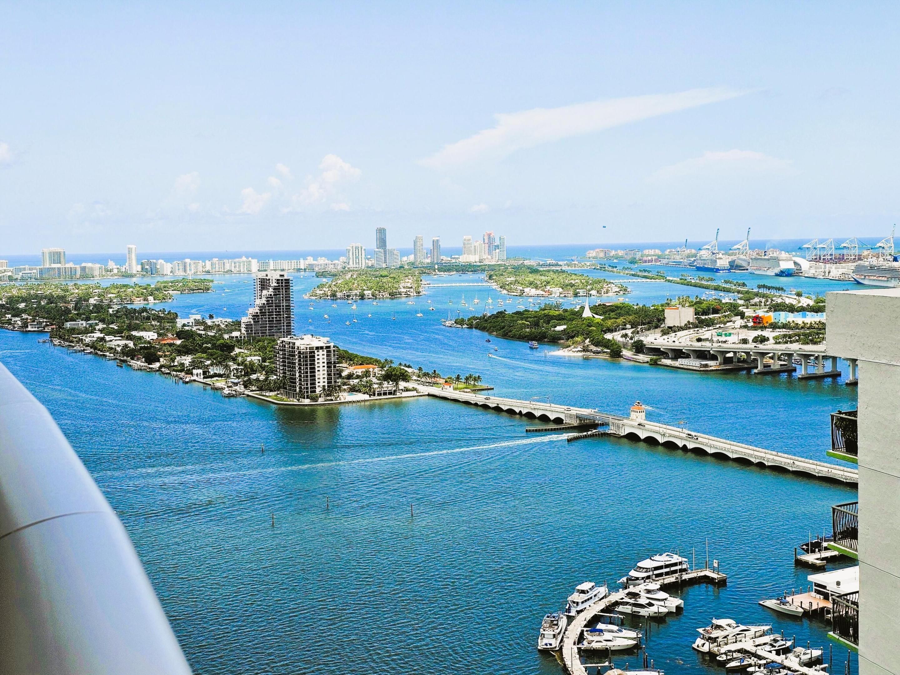 image Aria on the Bay14