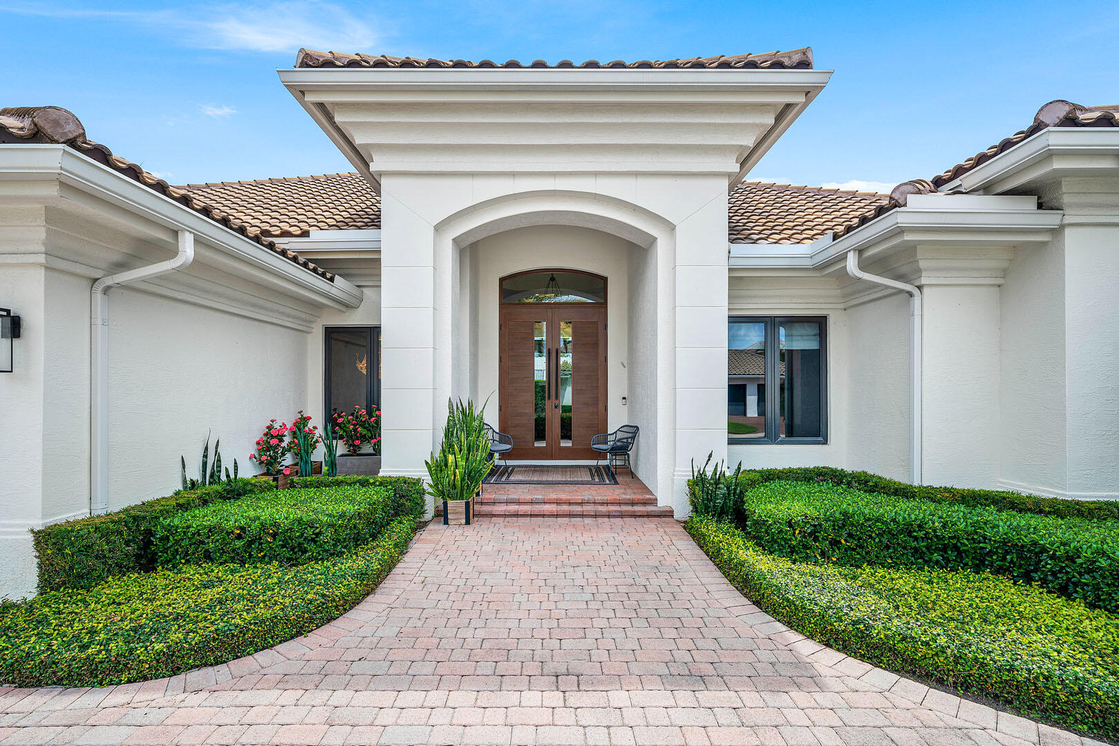 2212 Acorn Palm Rd