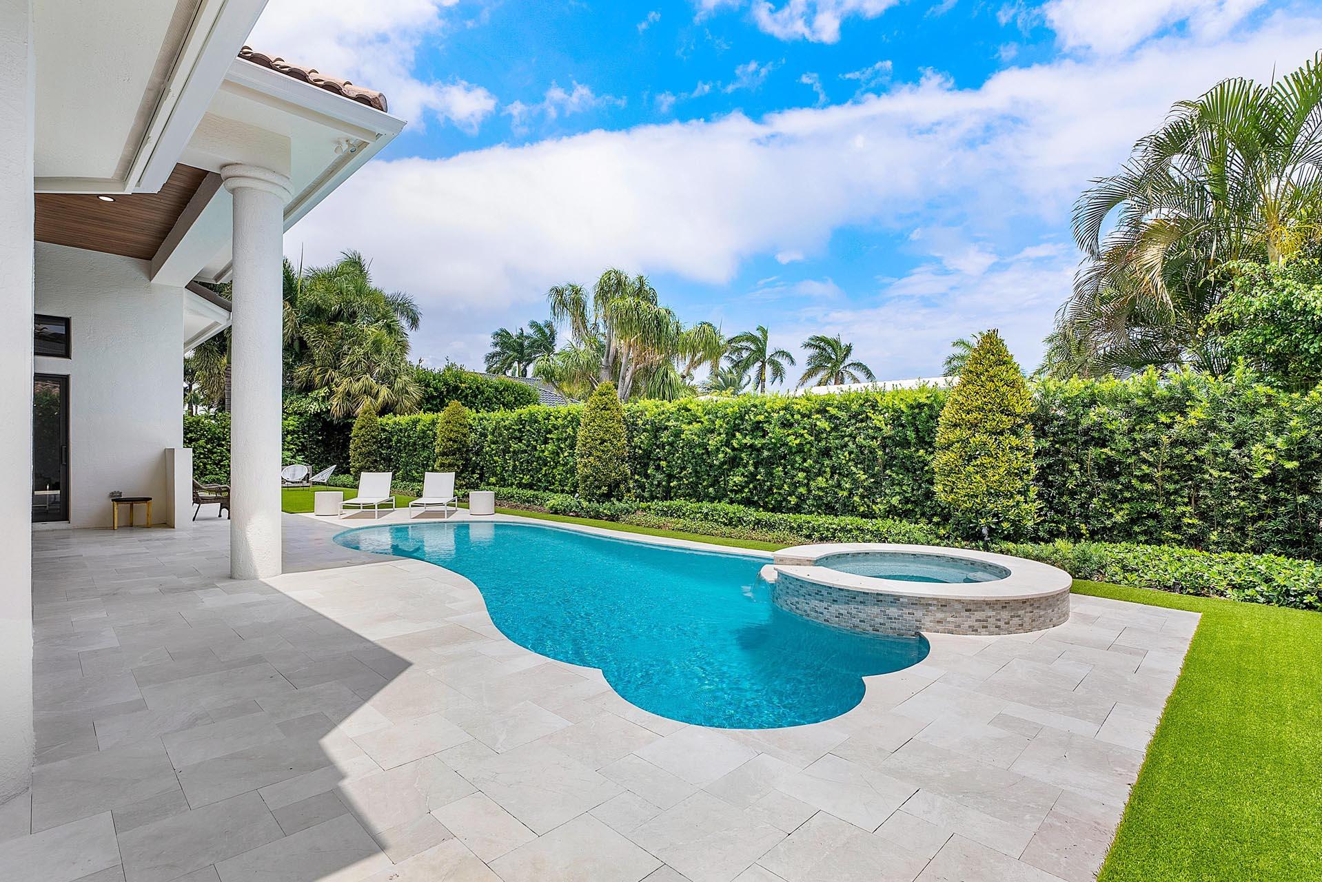 2212 Acorn Palm Rd Boca Raton, FL 33432