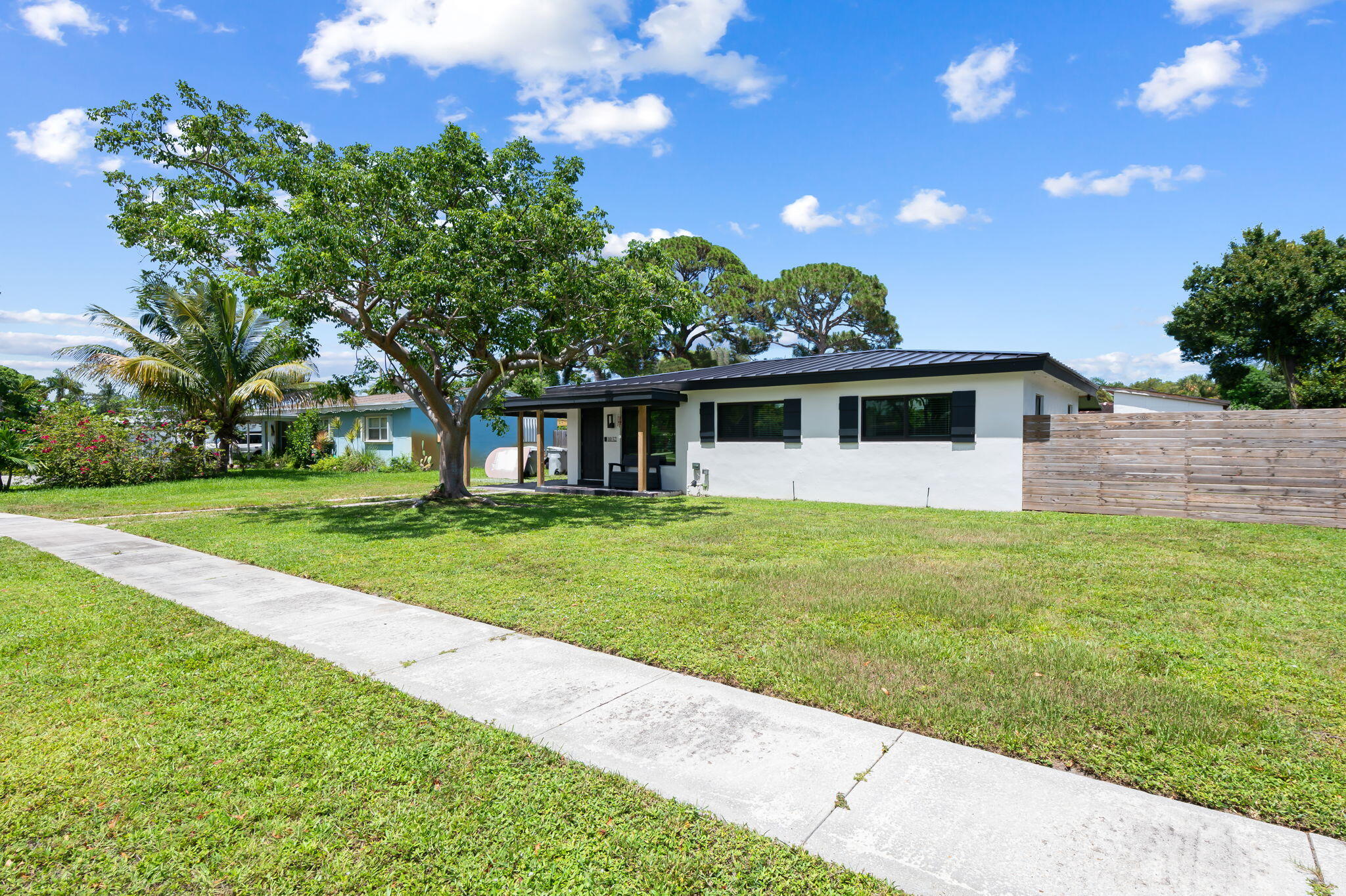 1032 SW 1st Ter