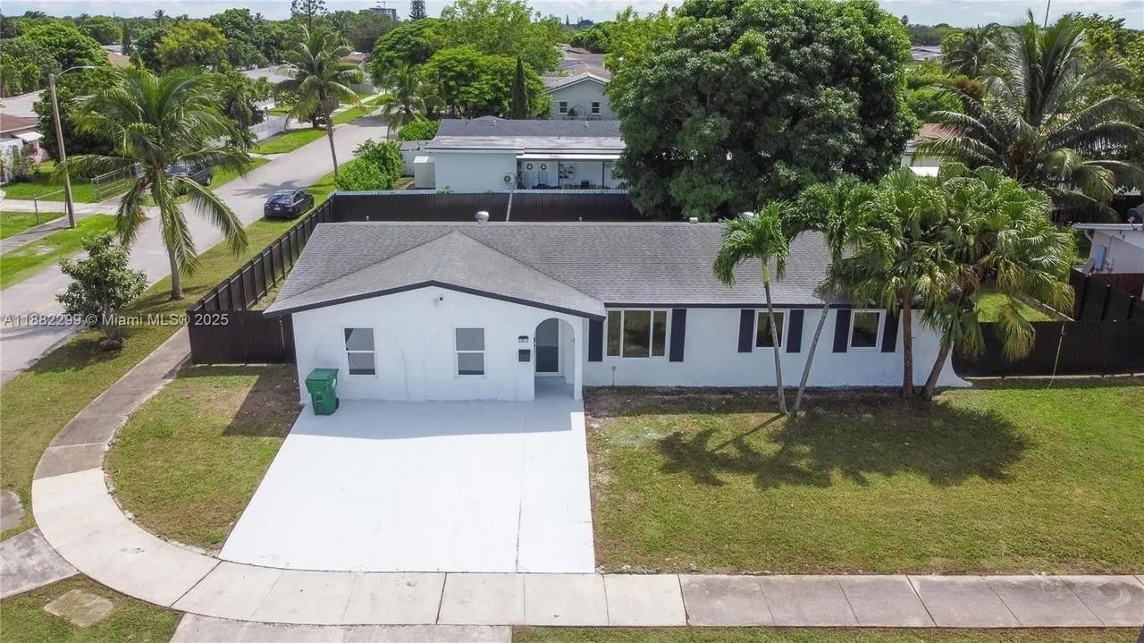 11872 SW 196th Ter