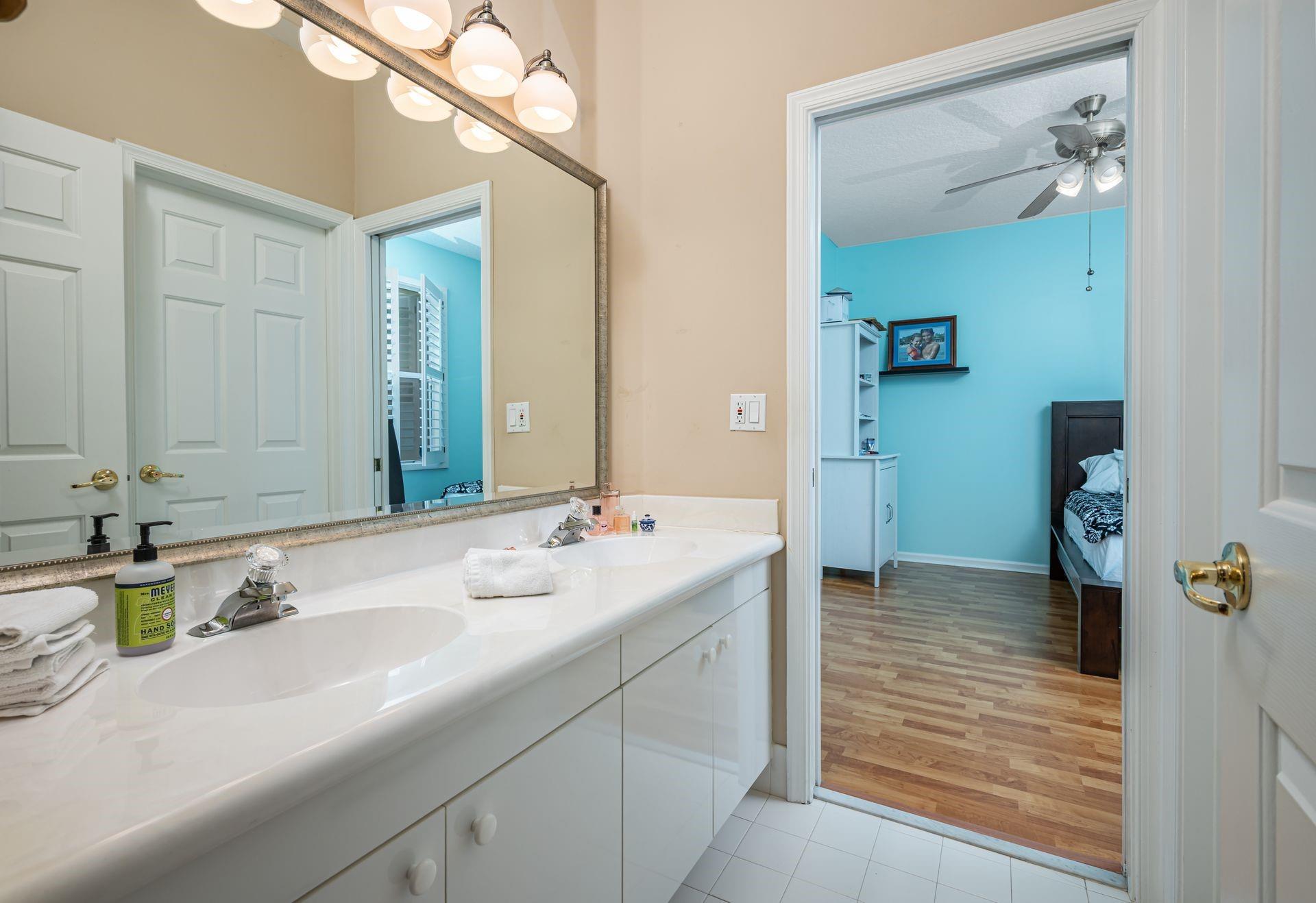 410 Mallard Ln,Weston, FL 33327